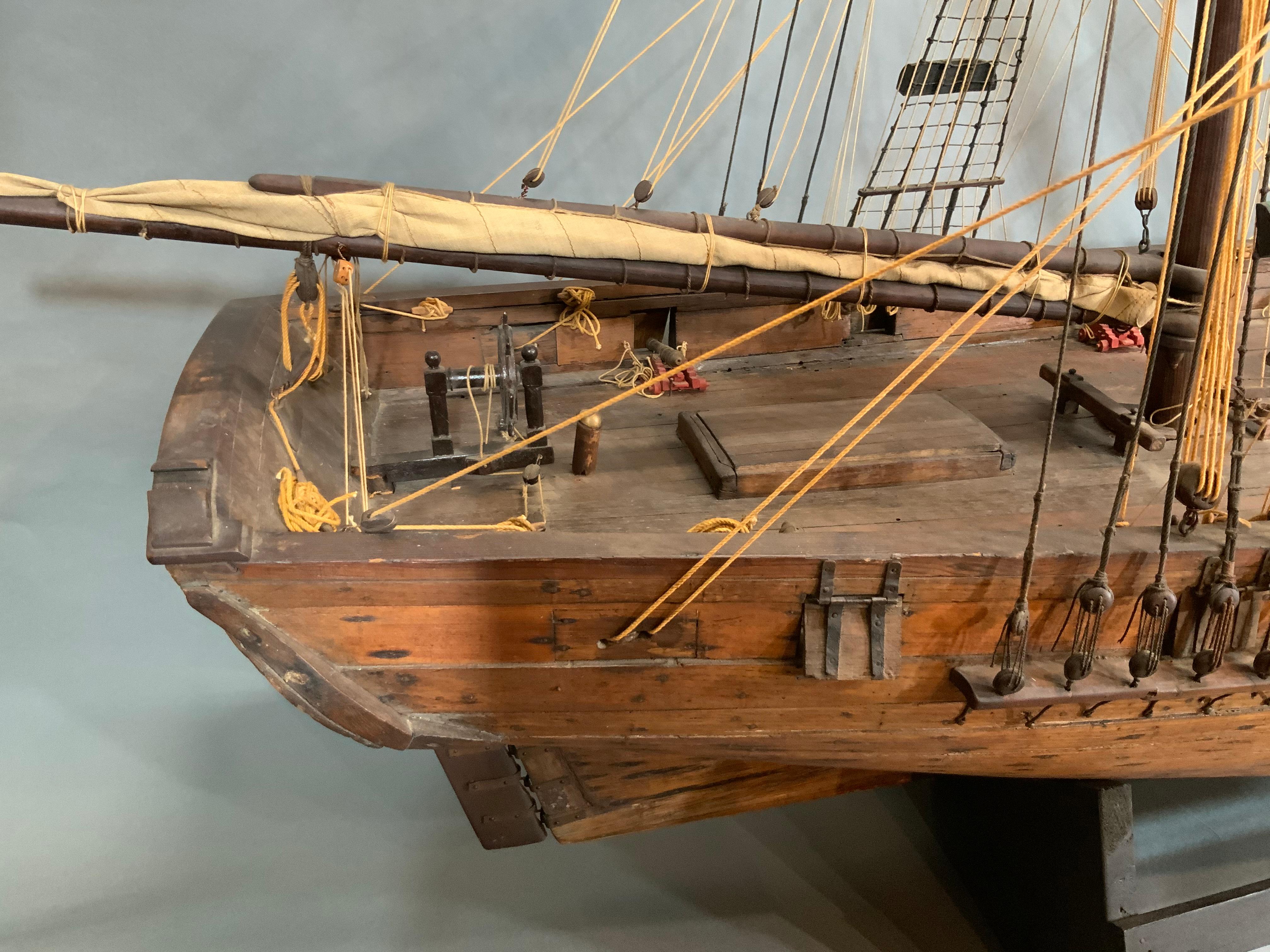 Modelo de barco histórico de la Colección DeCoppet en Bueno Estado en Norwell, MA