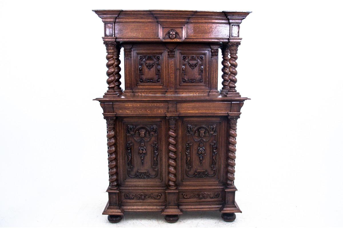 Antique cupboard around 1900. We offer a second identical sideboard.

Dimensions: height 215 cm / width 150 cm / depth 68 cm.