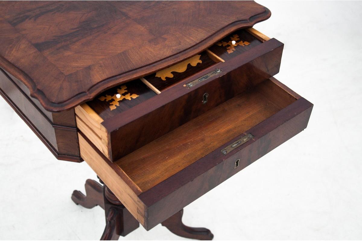 Historic thread table, Northern Europe, circa 1870. For Sale 3