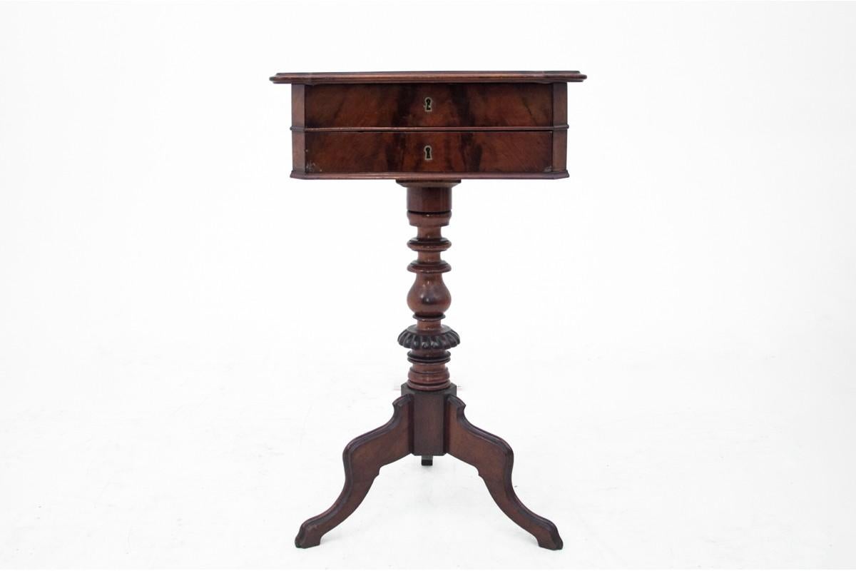 Biedermeier Historic thread table, Northern Europe, circa 1870. For Sale