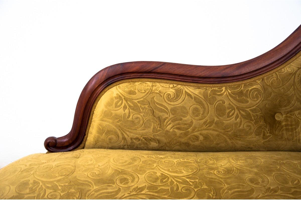 Walnut Historic Yellow Chaise Longue, France, circa 1910, After Renovation