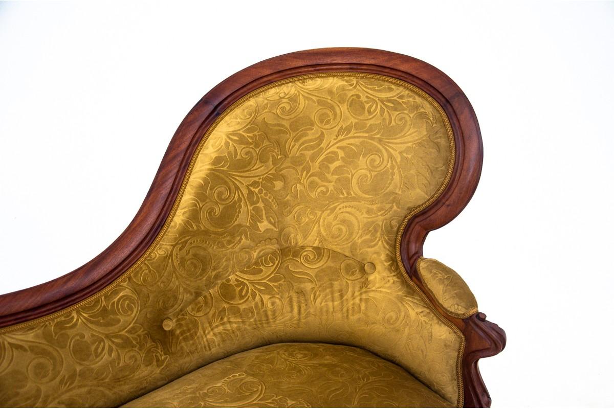 Historic Yellow Chaise Longue, France, circa 1910, After Renovation 1