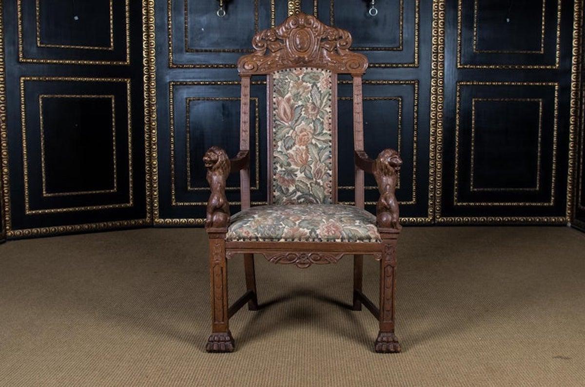 Historischer antiker Neorenaissance-Sessel mit Löwenarmlehnen aus Eiche, ca. 1850er-1870er Jahre (Deutsch) im Angebot