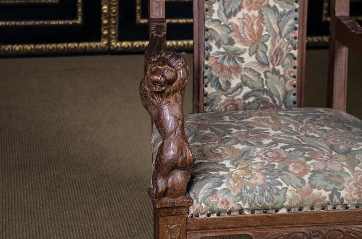 Historical Antique Neo Renaissance Armchair Lion Armrests, circa 1850s-1870s Oak In Good Condition For Sale In Berlin, DE