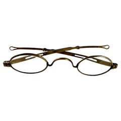 Lunettes loupe de femme à monture en laiton de l'époque de la guerre civile