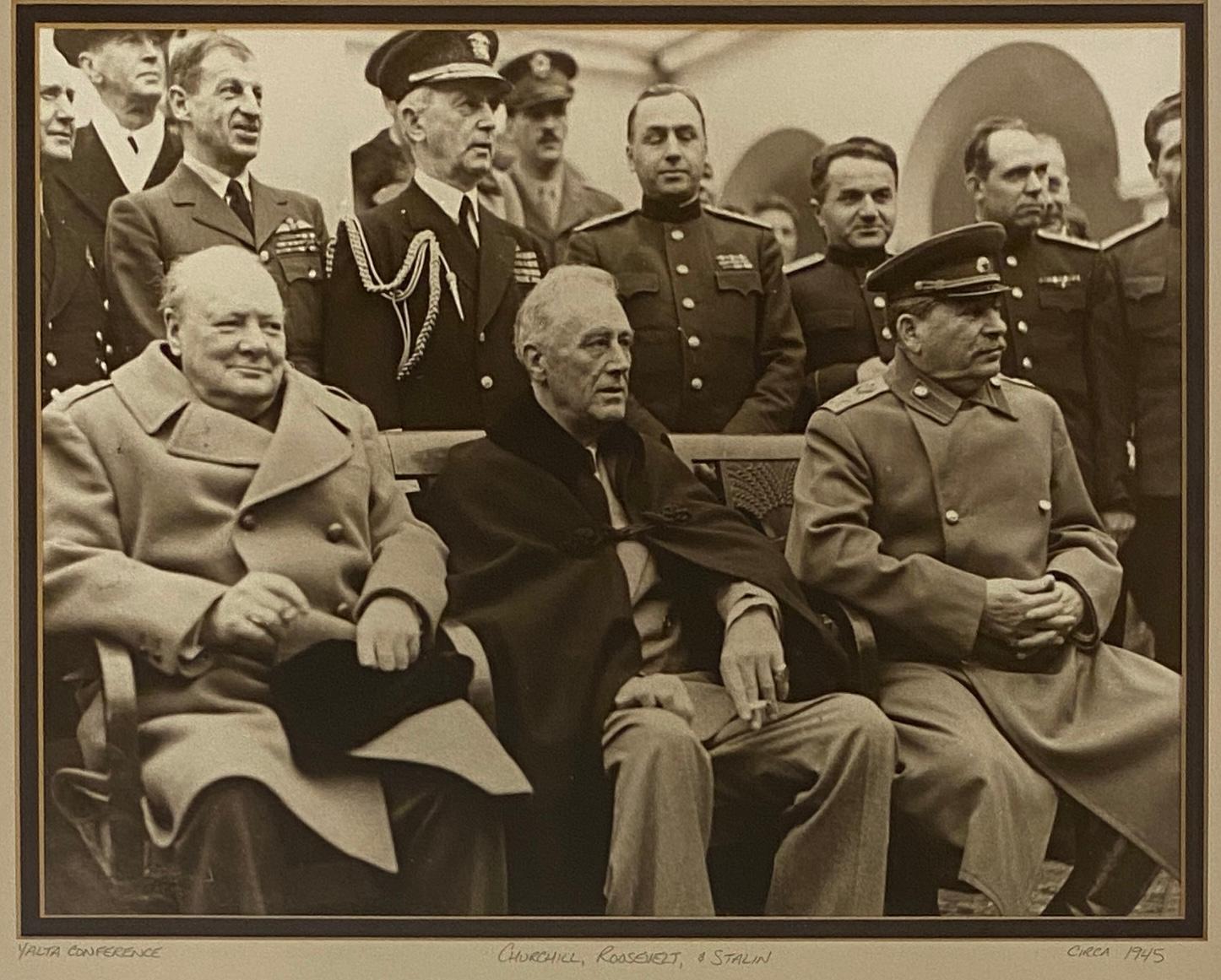Mid-Century moderno Personaggi storici Memorabilia Conferenza di Yalta Stampa del 1945 in vendita