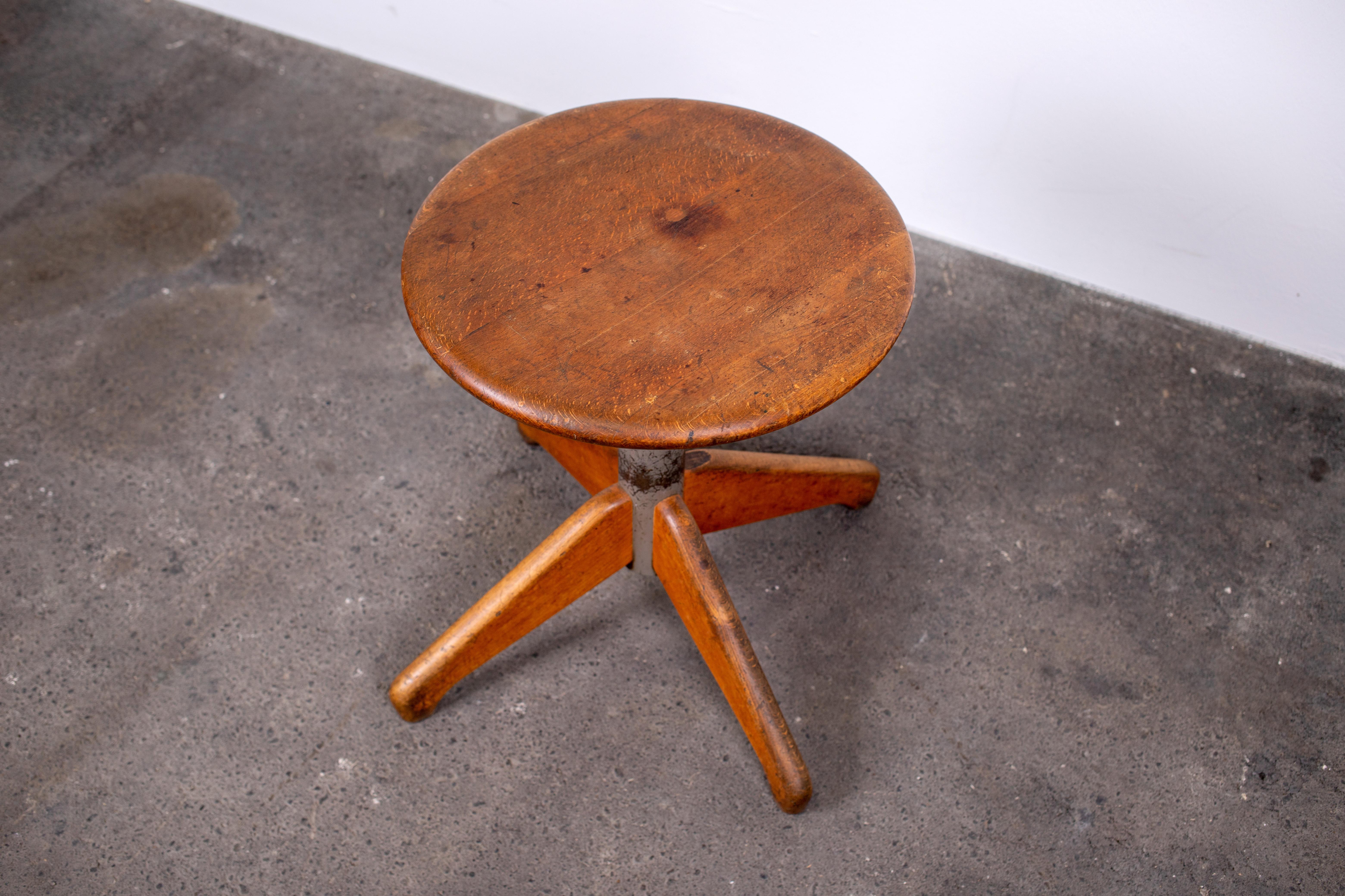 Historical Swiss German Art Deco Modern Production Swivel Stool Patinated Oak In Good Condition For Sale In Grand Cayman, KY