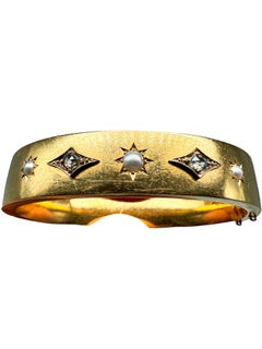 Storicismo, bracciale in oro giallo 23K con diamanti e perle