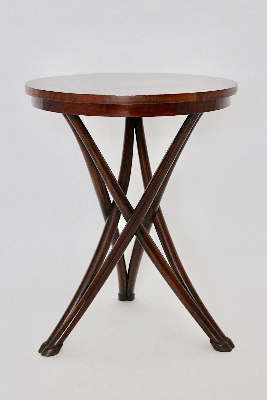 Austrian Historicism Beech Bentwood Side Table No 13 by August Thonet circa 1880 Vienna For Sale
