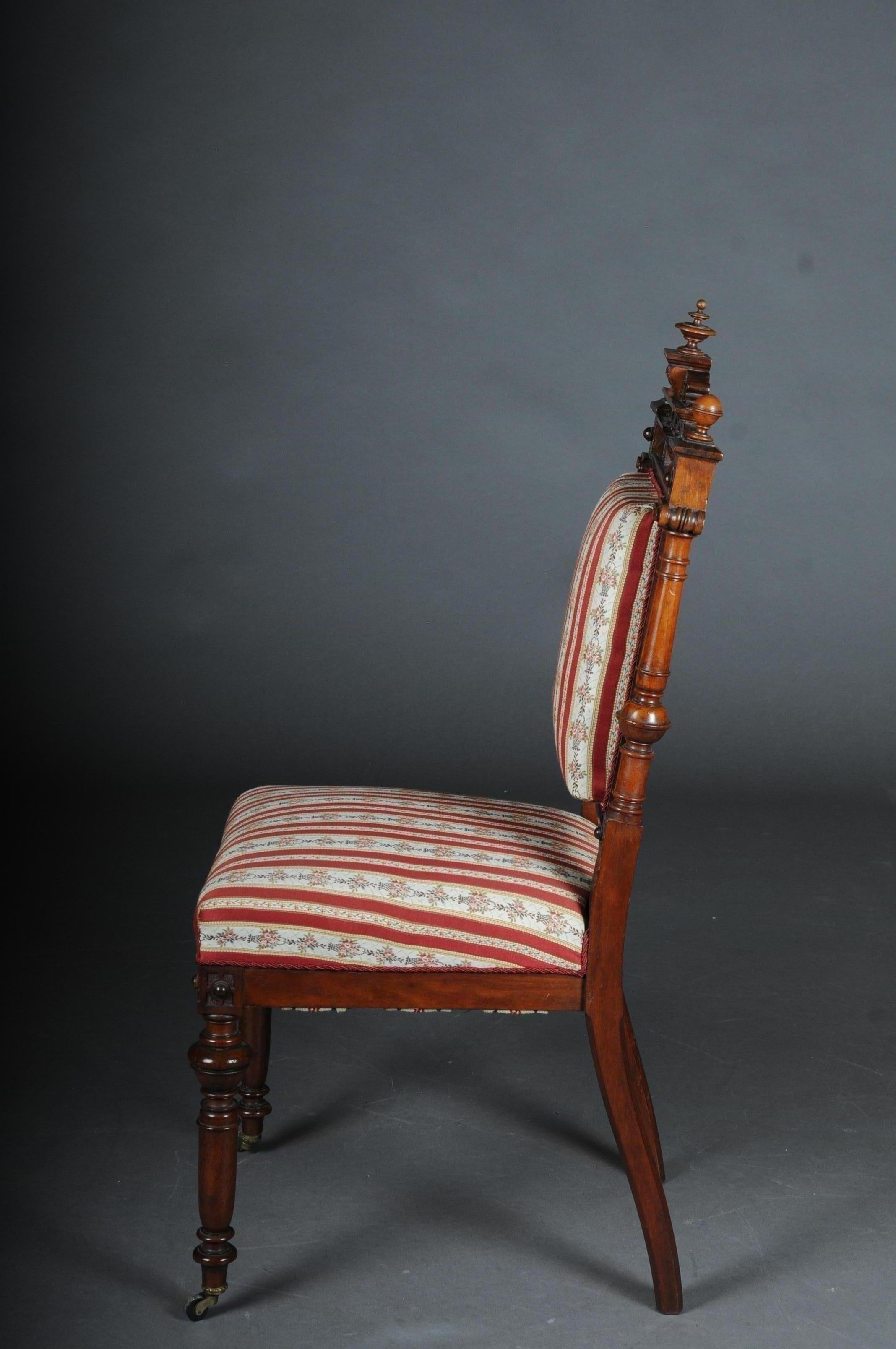 Historisches Salon-Sofa, 2 Sessel, 4 Stühle, Nussbaumholz, um 1870 (Handgeschnitzt) im Angebot