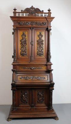 Historicist devotional altar in carved wood by Claudio Tordera Antolín