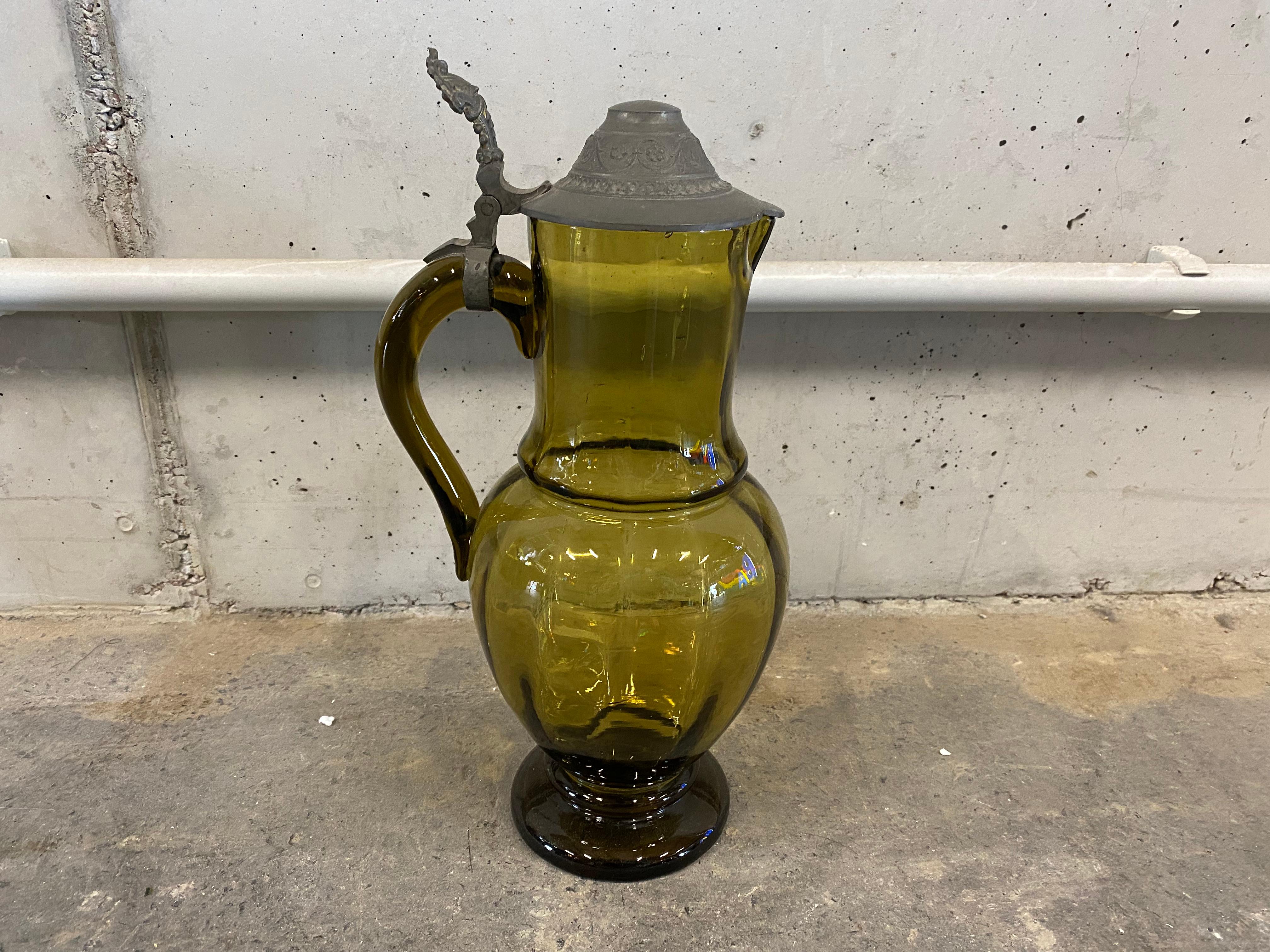 Historism Glass Jug with Lid Around 1890 In Good Condition For Sale In Hamburg, DE