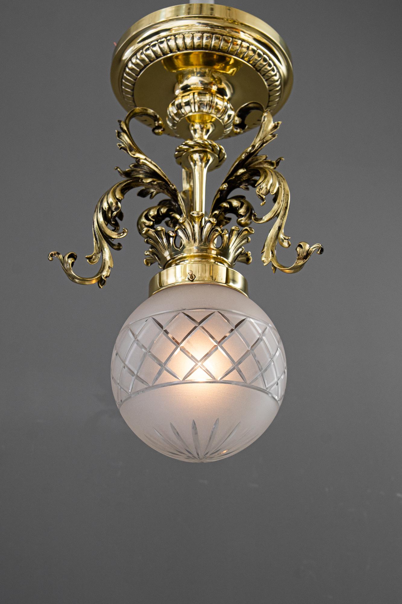 Historistische Deckenleuchte mit original antikem Glasschirm Wien um 1890 im Angebot 4