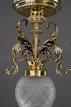 Lampada da soffitto storica con paralume originale in vetro antico di Vienna del 1890 circa