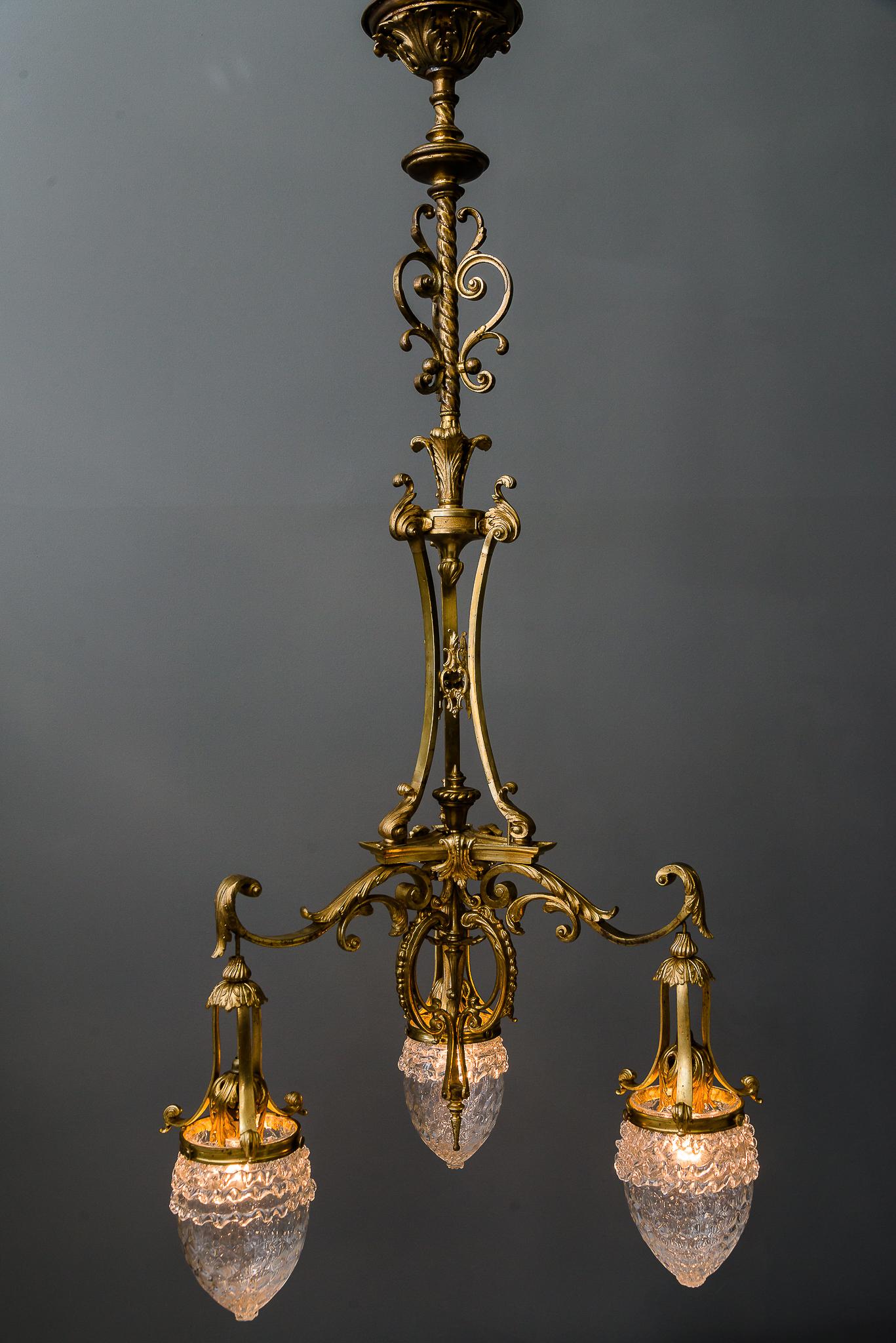 Historistic Chandelier Gilded with Original Glasses, circa 1890s In Good Condition In Wien, AT