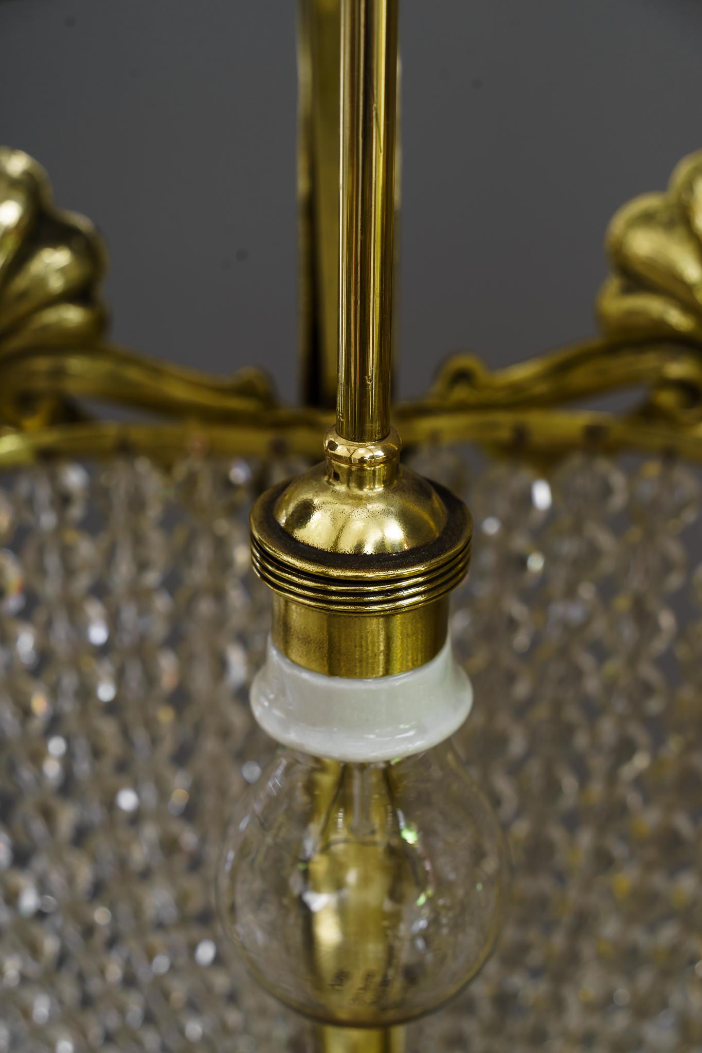 Historischer Kronleuchter mit originalen geschliffenen Glasschirmen Vienna aus den 1890er Jahren im Angebot 5