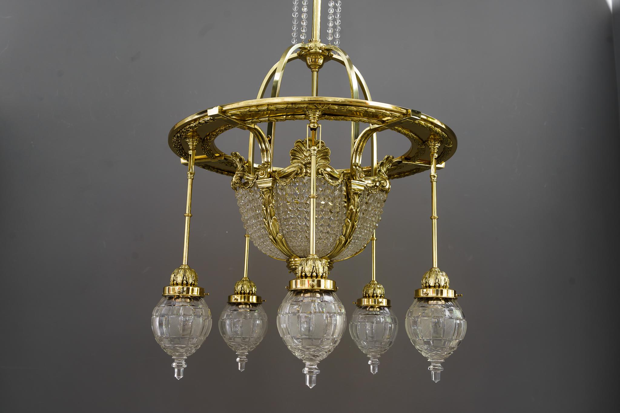 Historistic Chandelier with Original Cut Glass Shades Vienna Around 1890s In Good Condition For Sale In Wien, AT