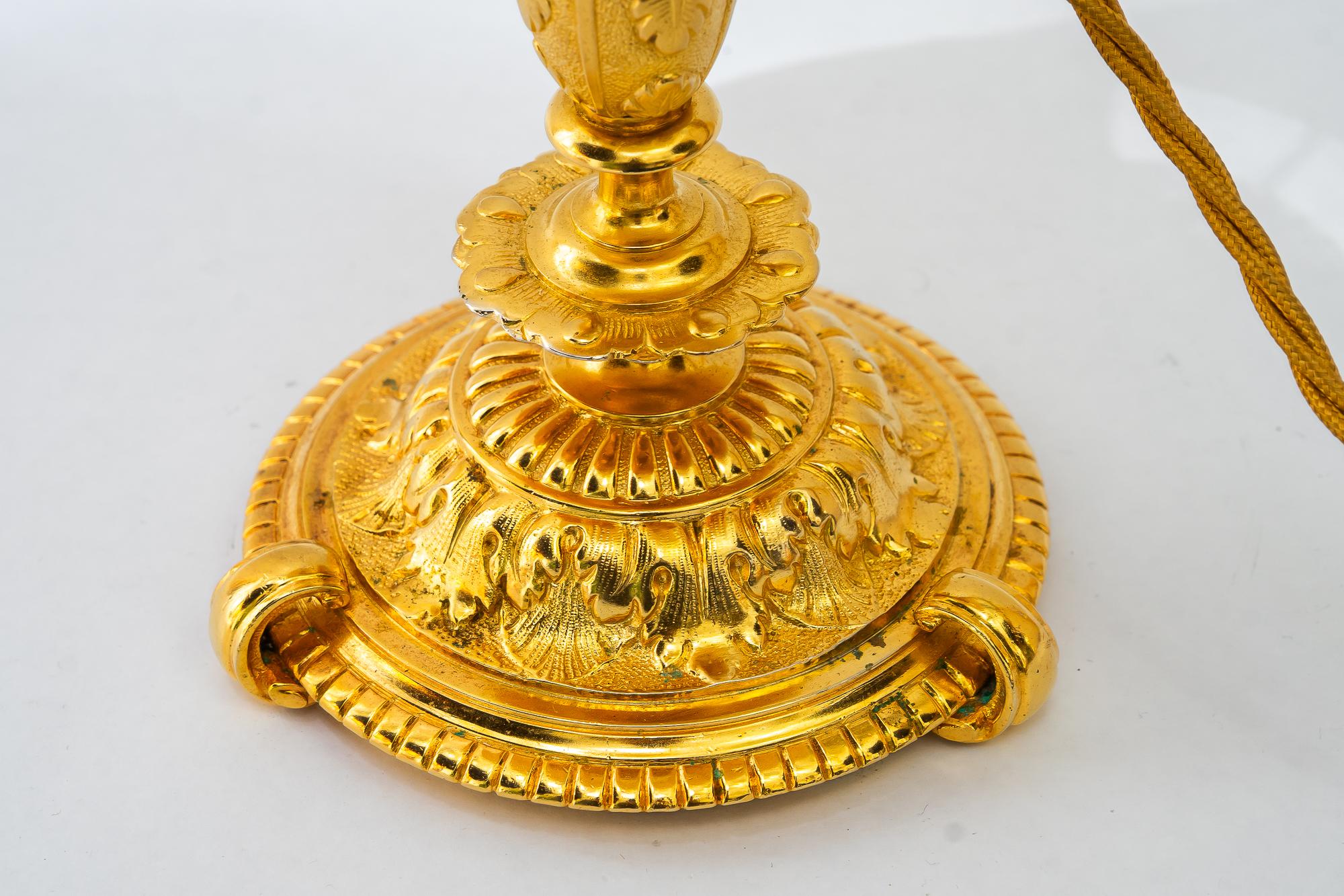 Historistic fire gilted table lamp with fabric shade vienna around 1890s In Good Condition For Sale In Wien, AT