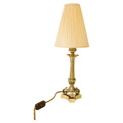 Lámpara de mesa historicista con pantalla de tela viena alrededor de 1890