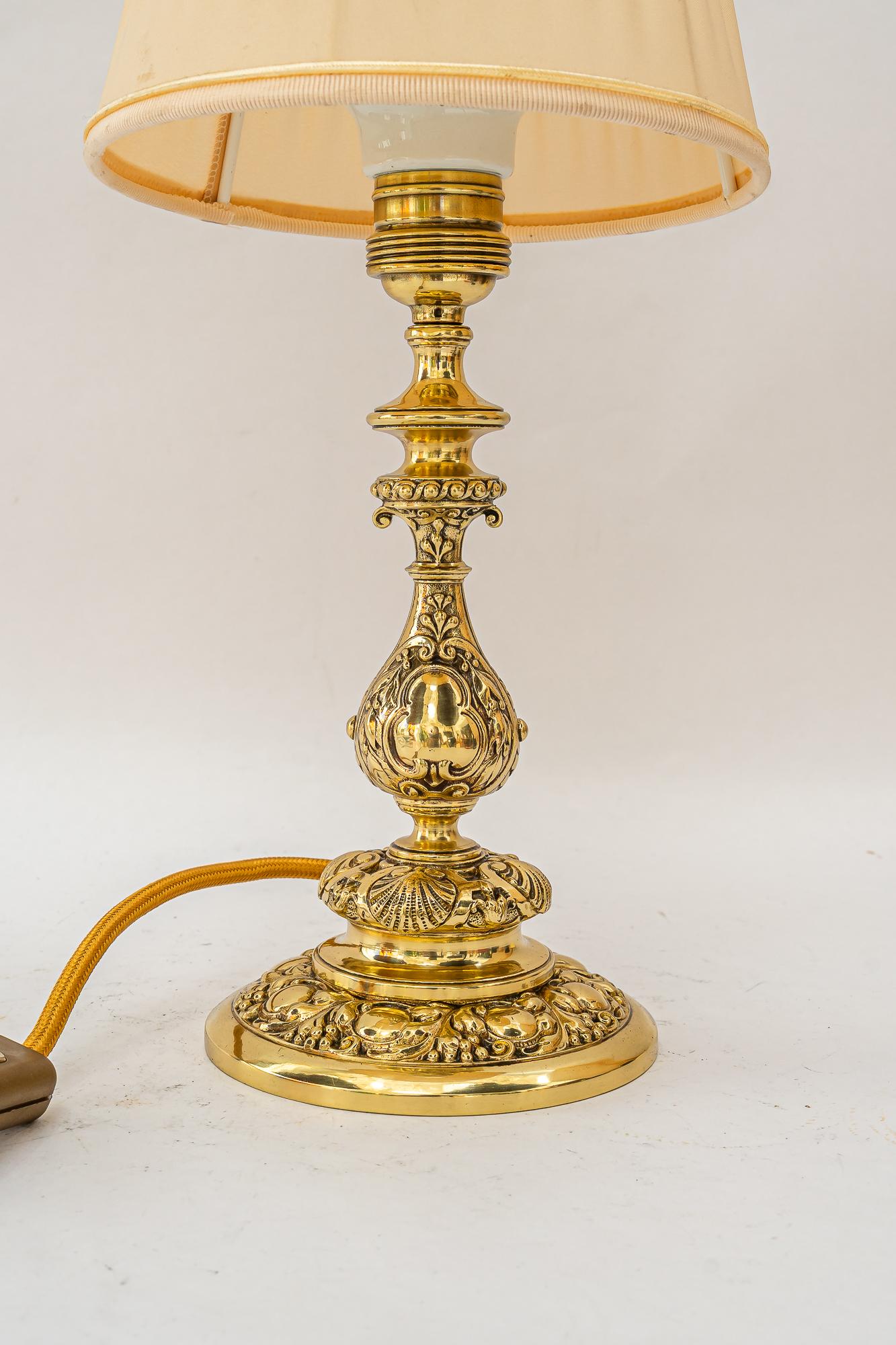 Historistic table lamp with original cut glass shade vienna around 1890s (Neoklassisch) im Angebot