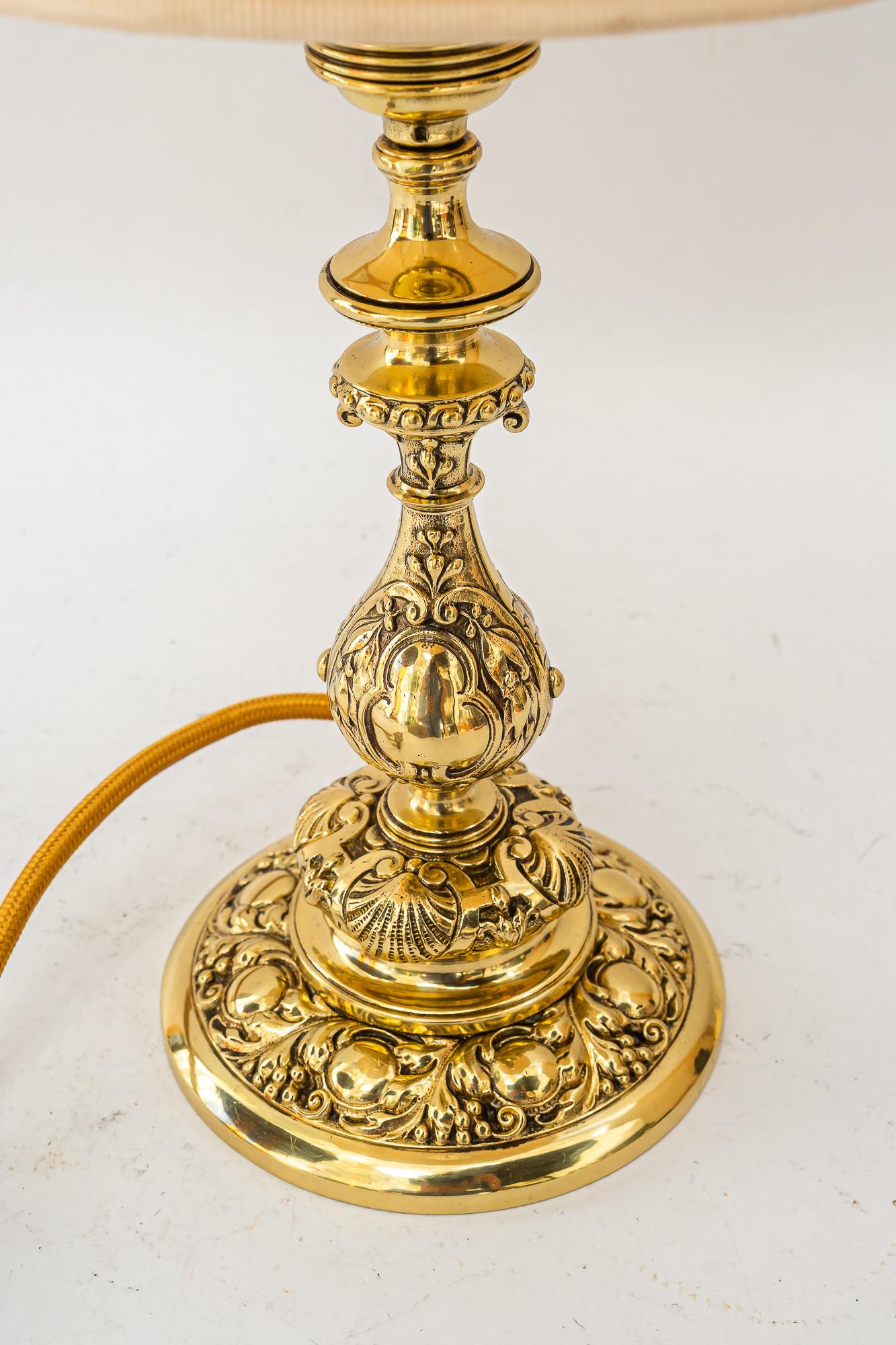 Historistic table lamp with original cut glass shade vienna around 1890s (Österreichisch) im Angebot
