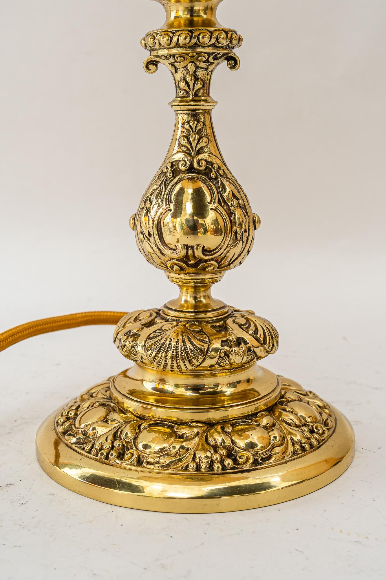 Historistic table lamp with original cut glass shade vienna around 1890s (Lackiert) im Angebot