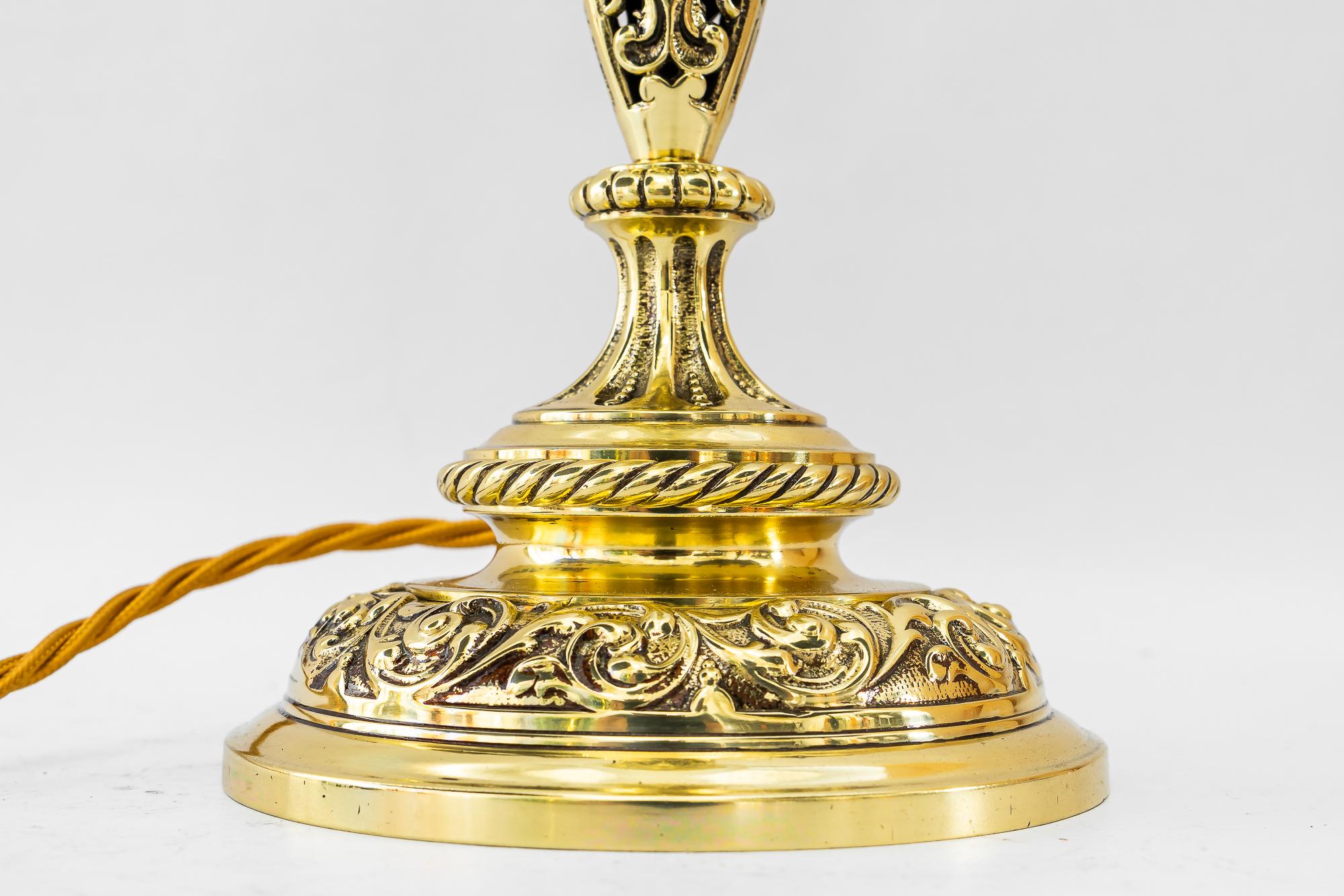 Historistic table lamp with original cut glass shade vienna around 1890s In Good Condition For Sale In Wien, AT