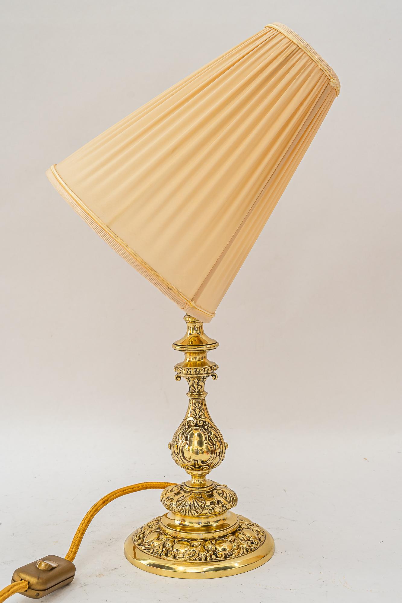 Historistic table lamp with original cut glass shade vienna around 1890s (Spätes 19. Jahrhundert) im Angebot