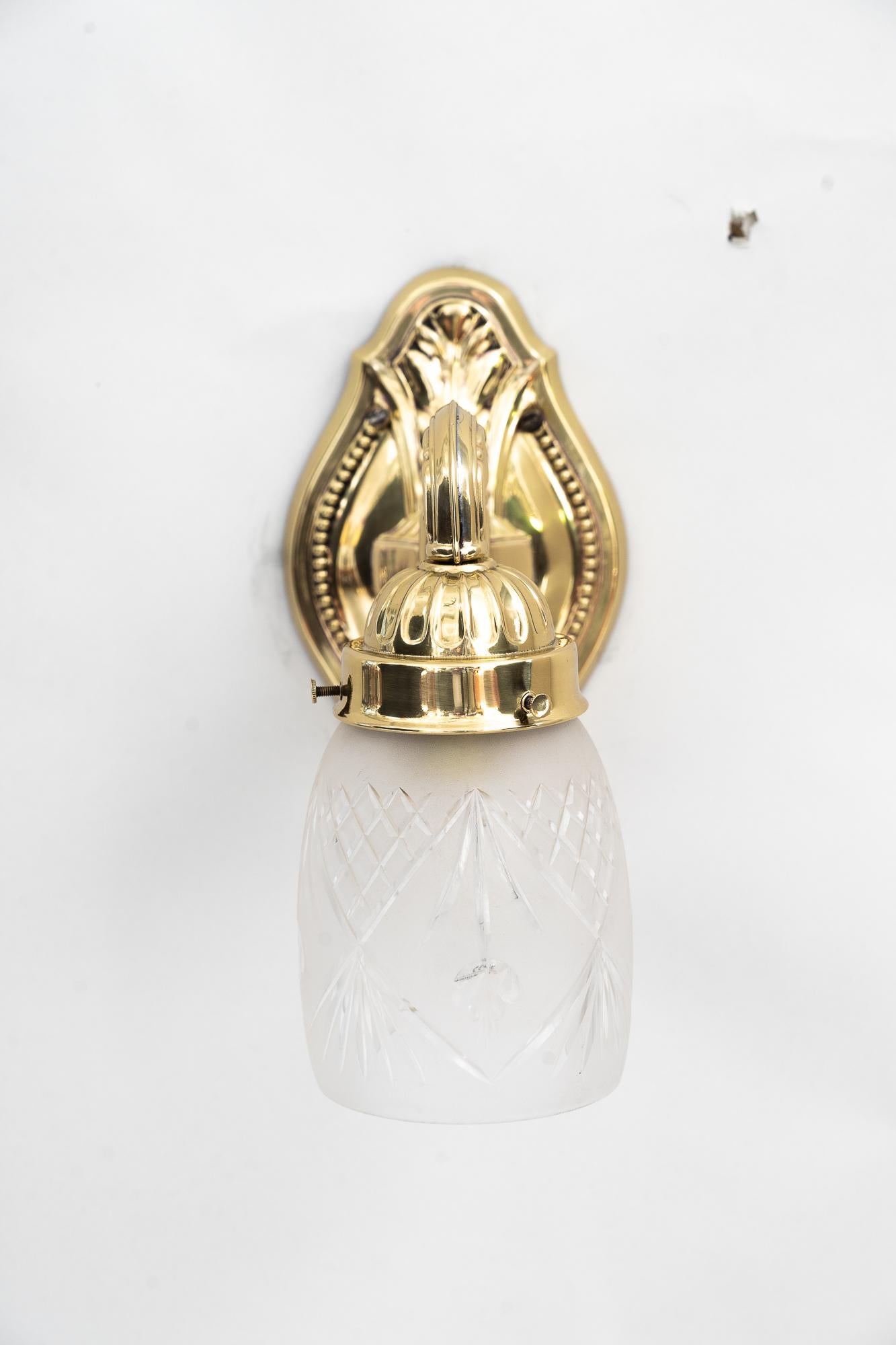Historische Wandlampe aus den 1890er Jahren mit Original-Glasschirm (Neoklassisch) im Angebot