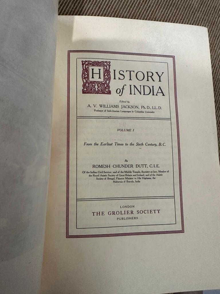 Cuir Histoire de l'Inde, édité par A.V.Williams Jackson (9volumes reliées en cuir) en vente