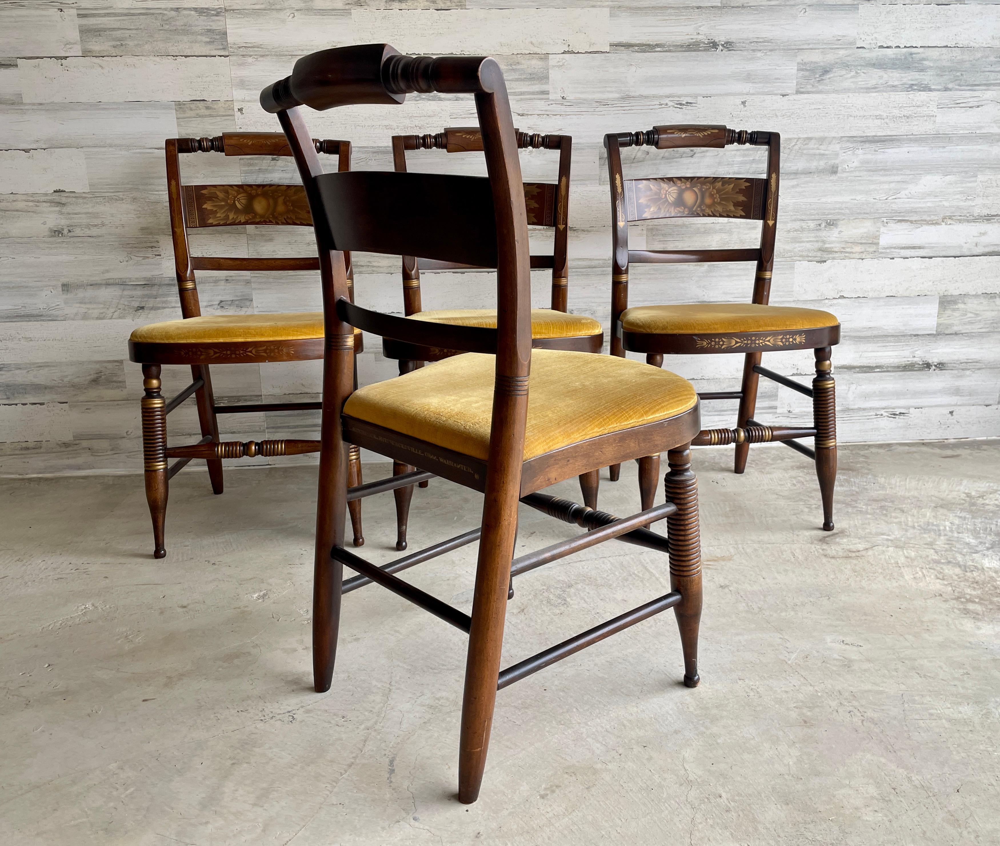 Juego de 4 sillas de comedor Hitchcock en venta 2