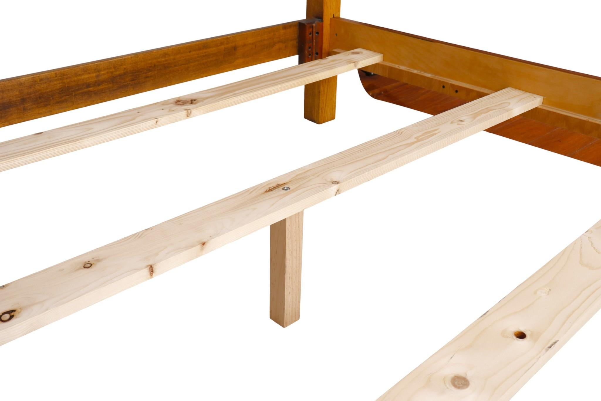 Telaio per letto a fusi in stile Hitchcock in vendita 4