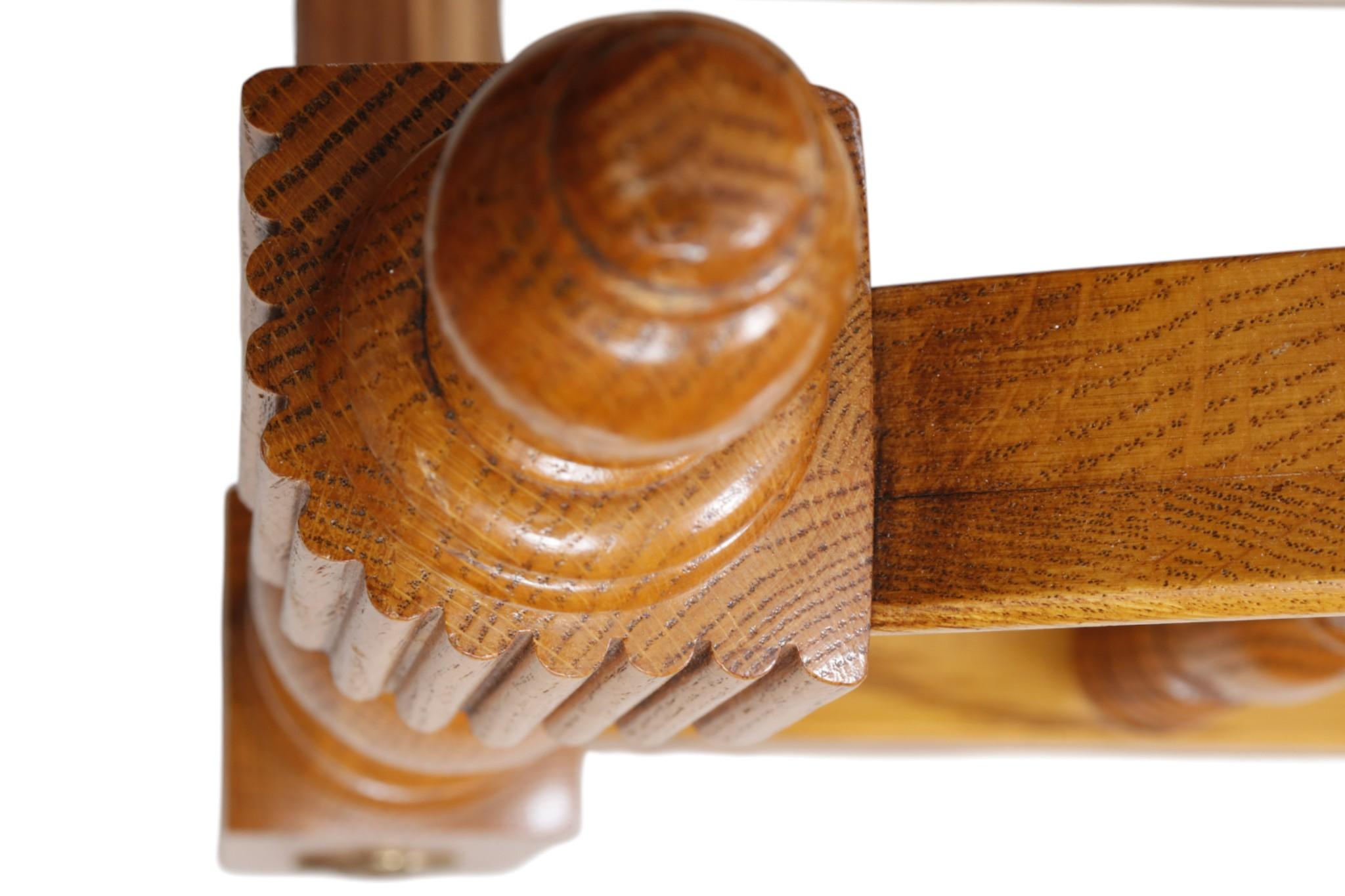 Telaio per letto a fusi in stile Hitchcock in vendita 2