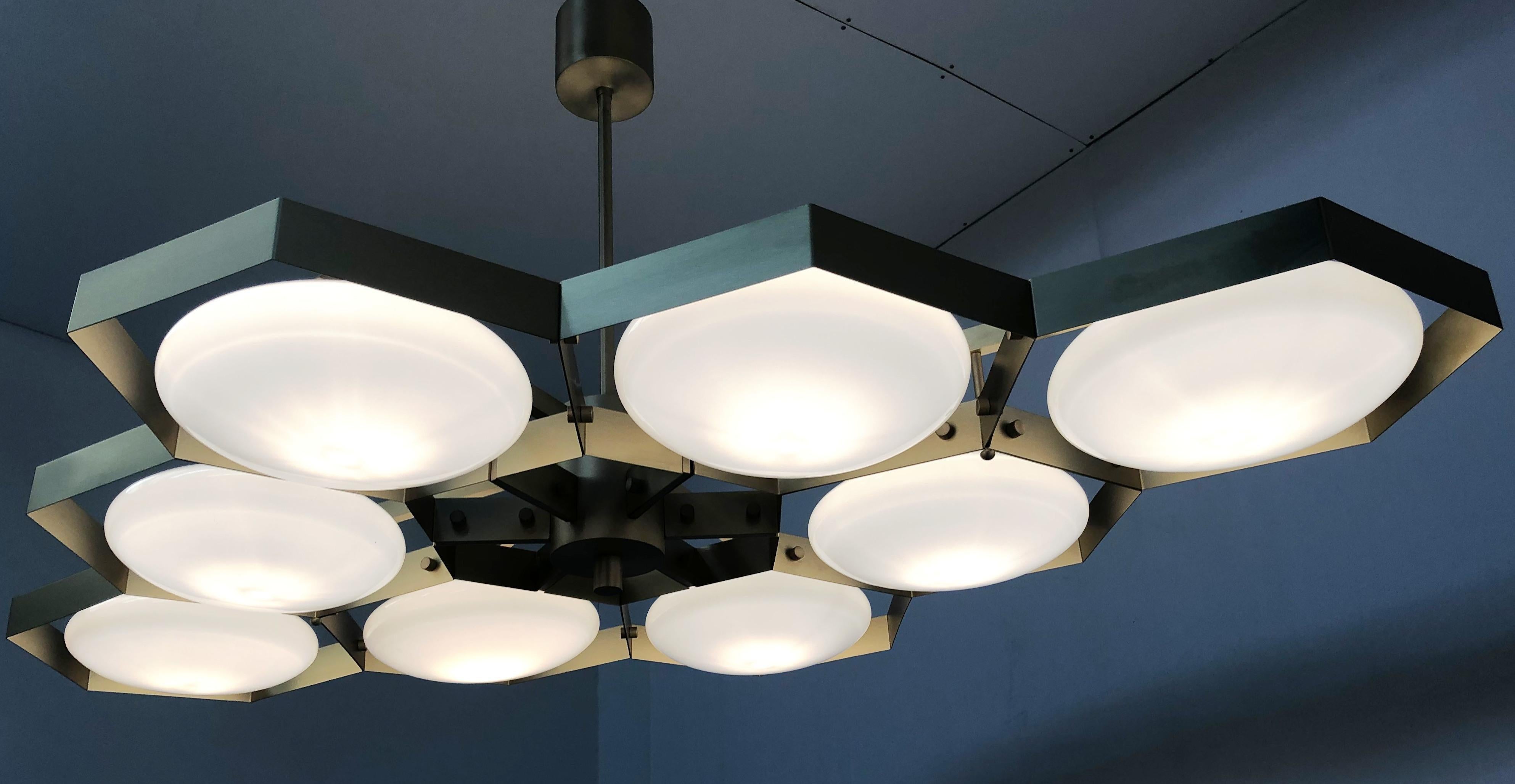Mid-Century moderno Lampadario Hive di Fabio Ltd in vendita