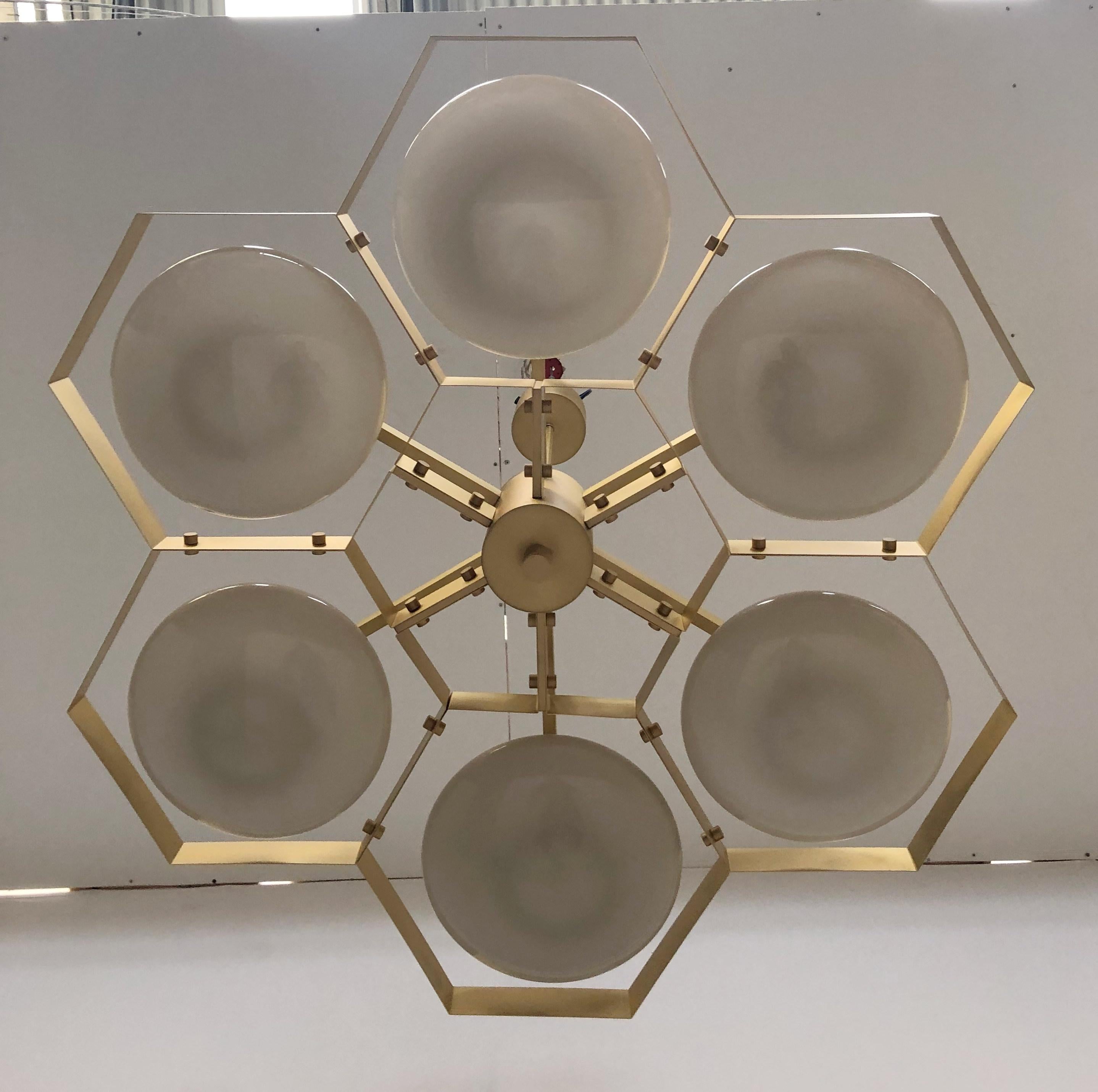Spazzolato Lampadario Hive di Fabio Ltd in vendita