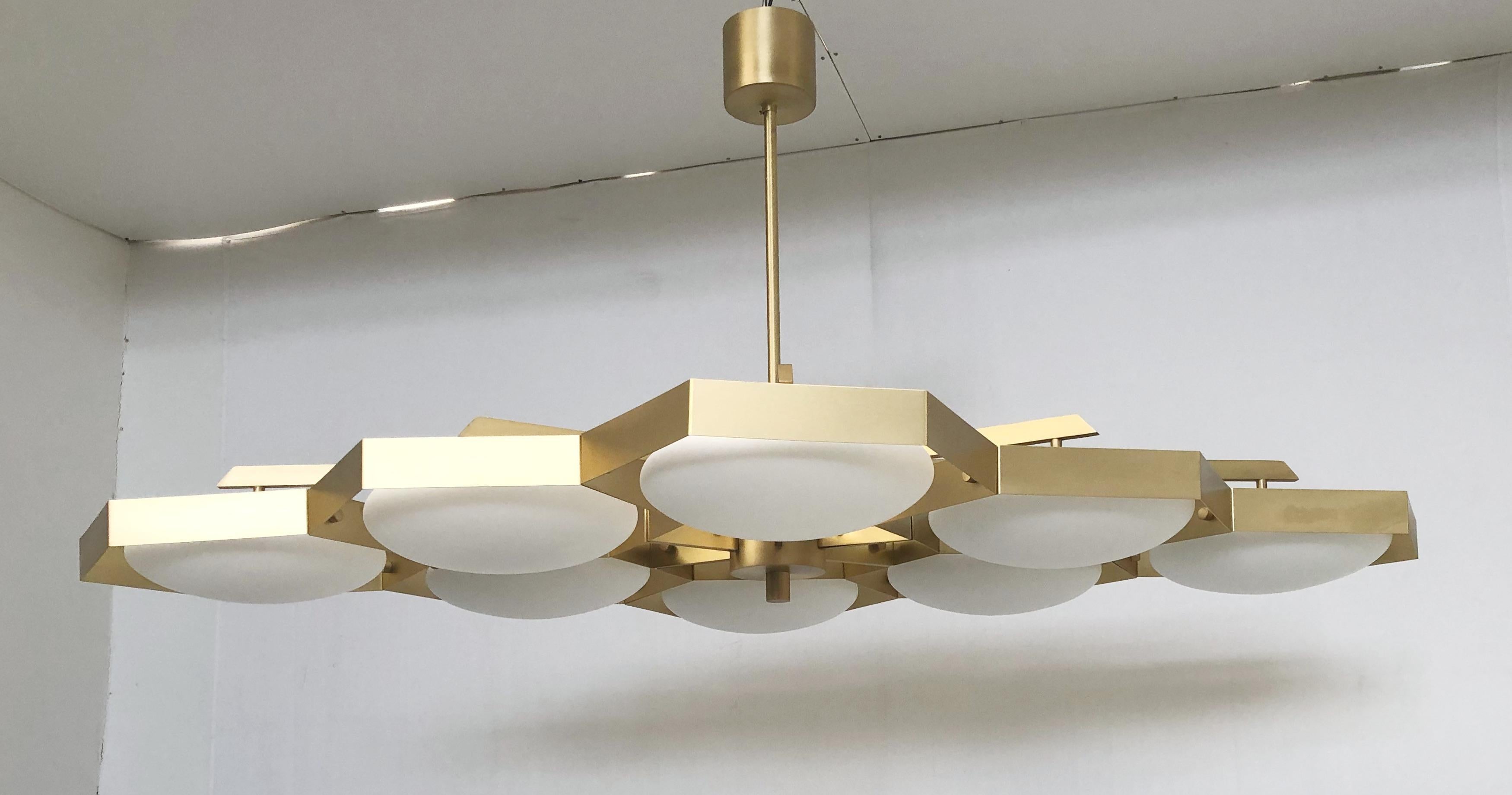 XXI secolo e contemporaneo Lampadario Hive di Fabio Ltd in vendita
