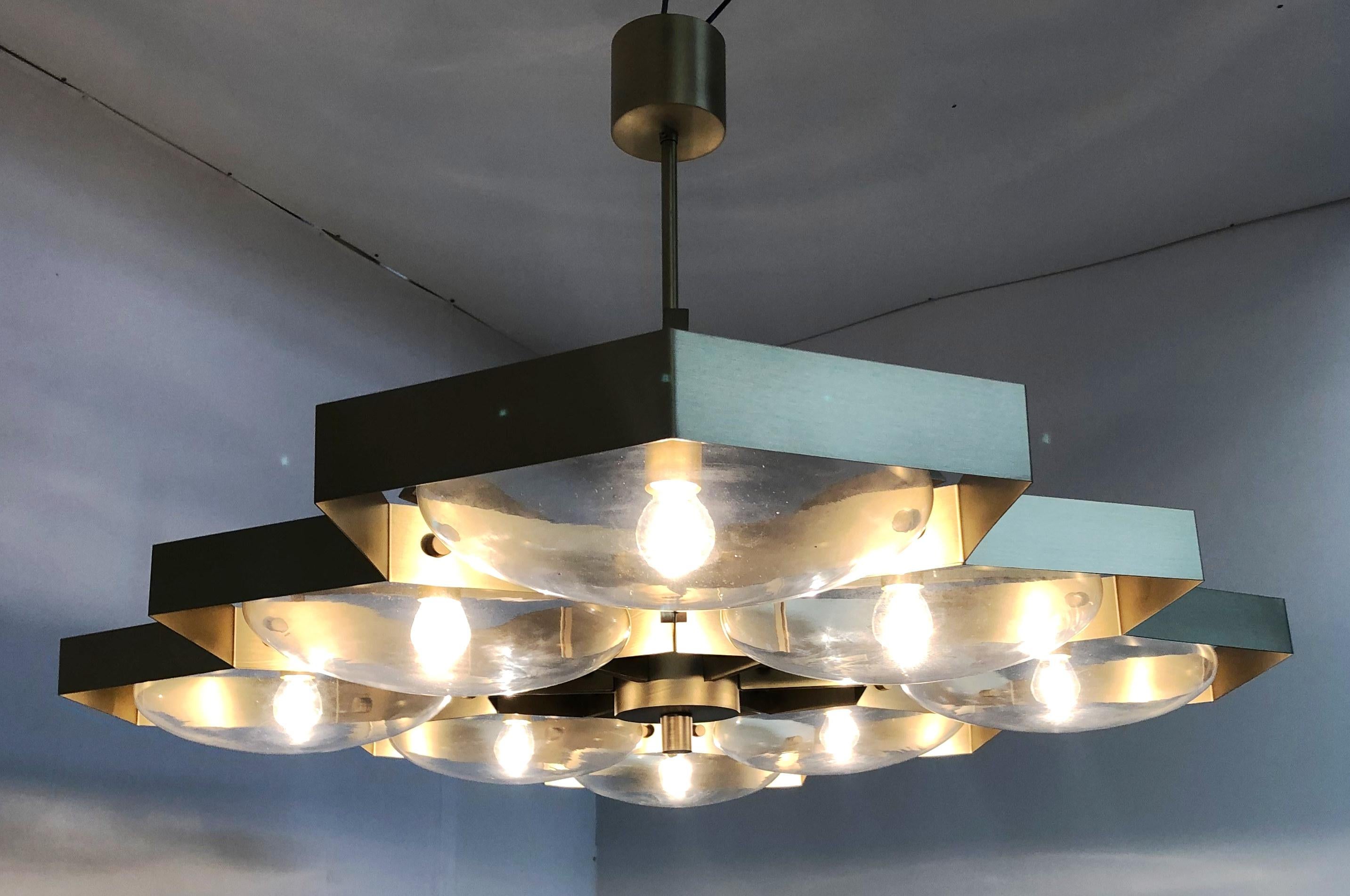 XXI secolo e contemporaneo Lampadario Hive di Fabio Ltd in vendita