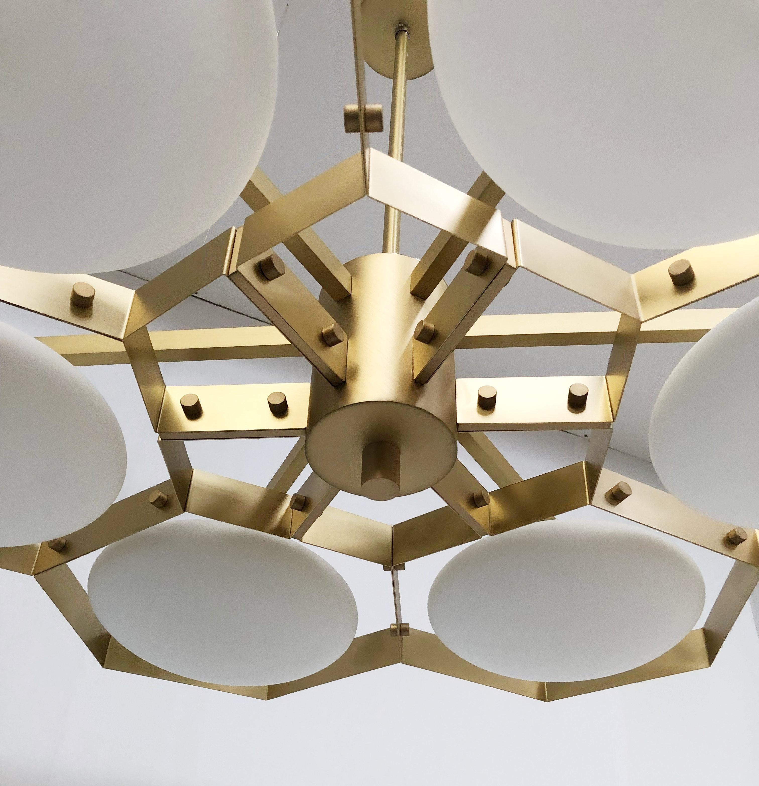 XXIe siècle et contemporain Hive Chandelier by Fabio Ltd en vente