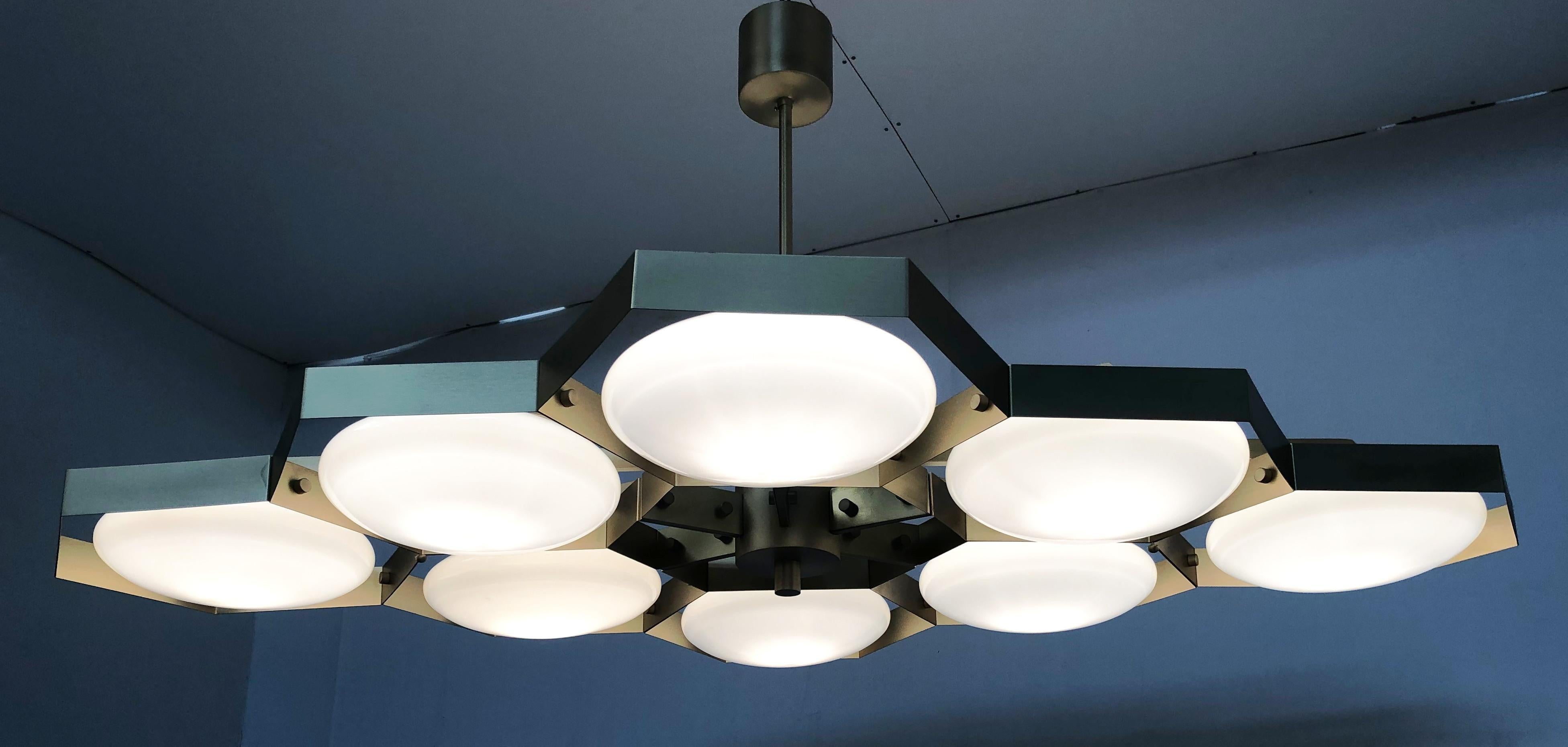 Ottone Lampadario Hive di Fabio Ltd in vendita