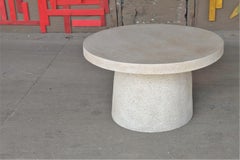 Hive Couchtisch aus Harz, Steinaggregat und Fiberglas von Zachary A. Design