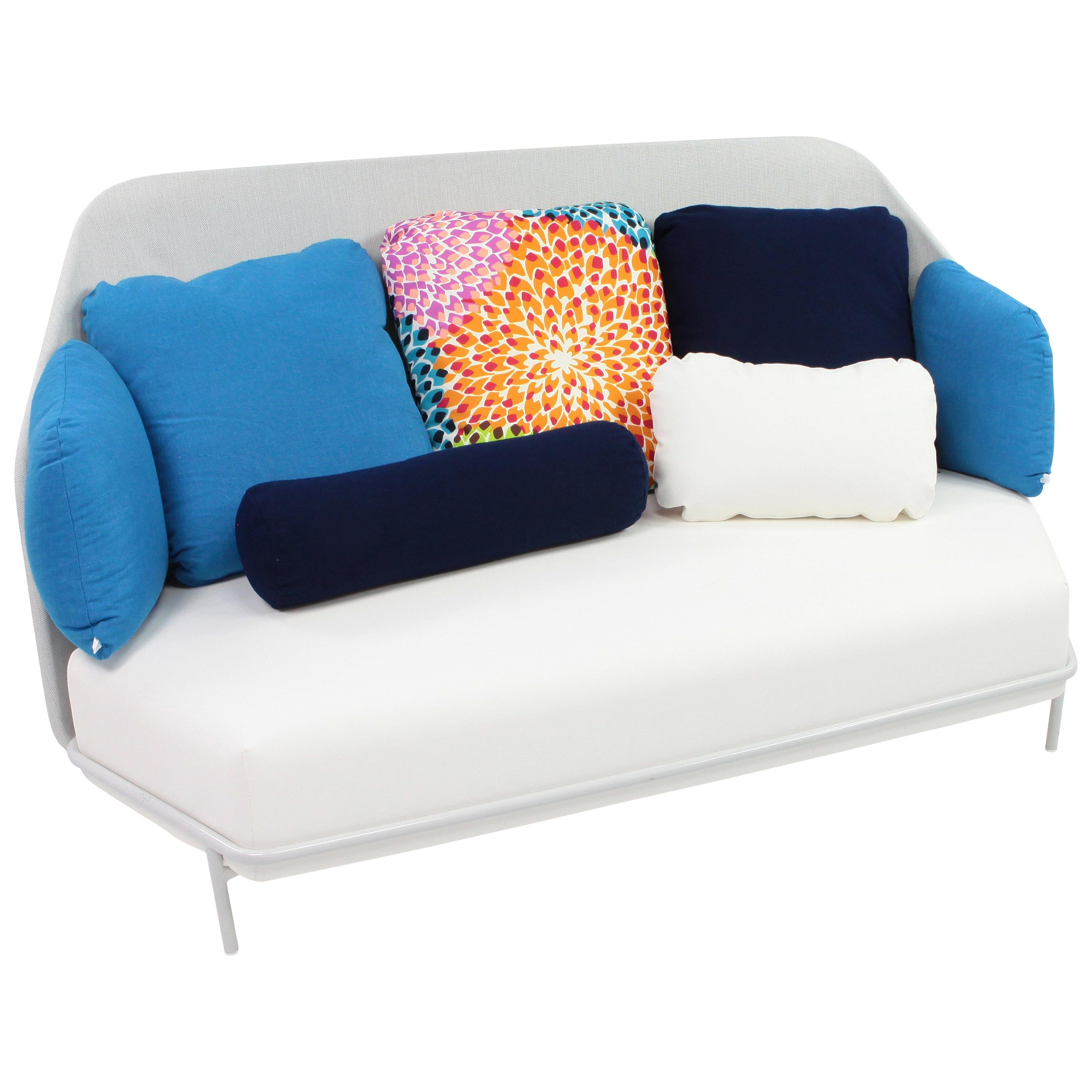 Hive collection set includes:

1x Hive one
Measures: W 37 X D 35.8 X H 38 In
Frame finish: FT42 chameleon grey
Cushions included:
(1) Seat fabric: M01 white marine vinyle
(1) Back pillow: A03 night blue
(2) Arm pillow: T22 white sand
(1)