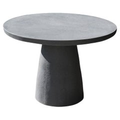Hive Stehtisch aus Kunstharz, Steinaggregat und Fiberglas von Zachary A. Design