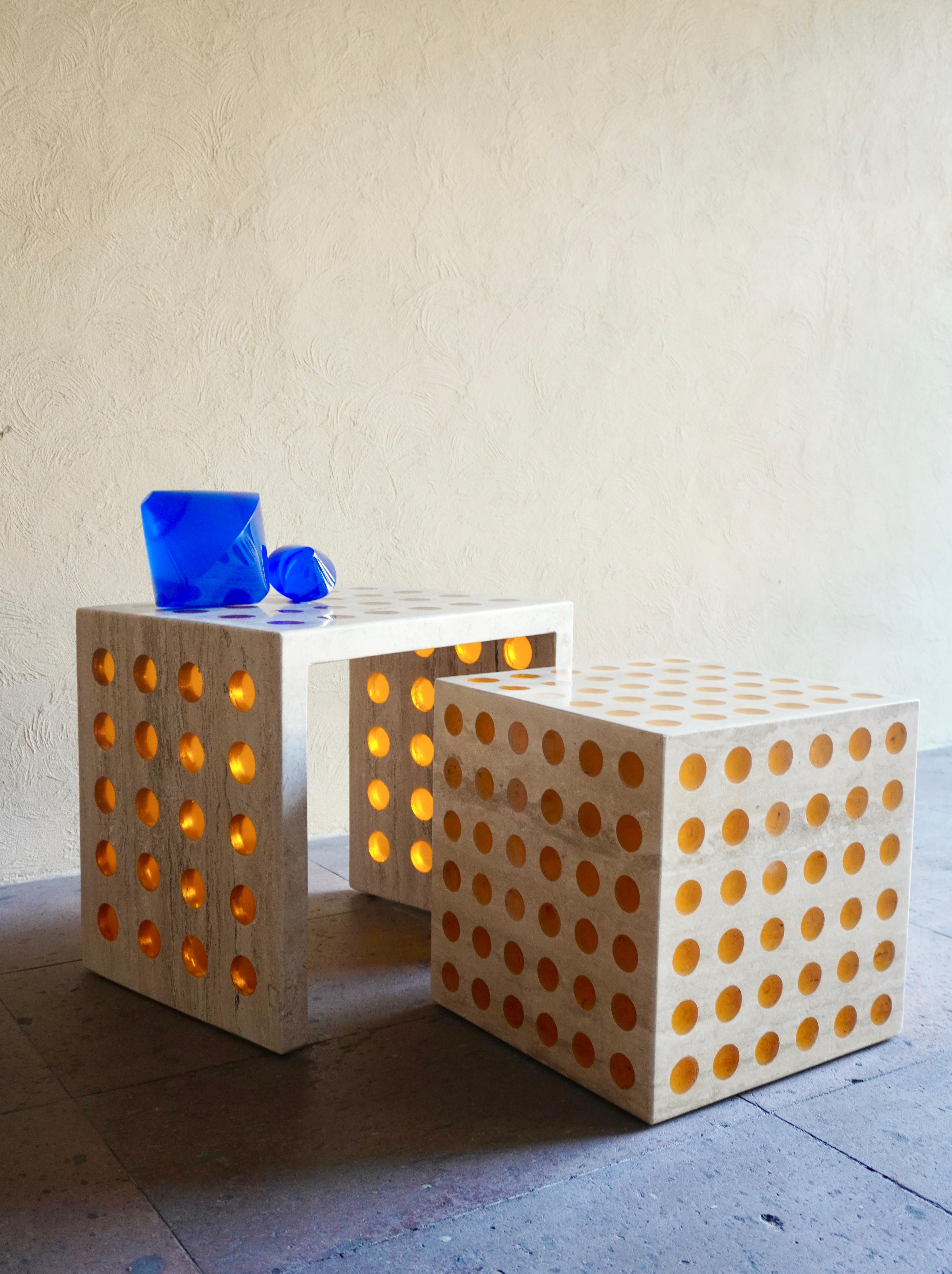 HIVE I, Resin and Travertine Side Table by Paola Valle In New Condition For Sale In Ciudad De México, MX