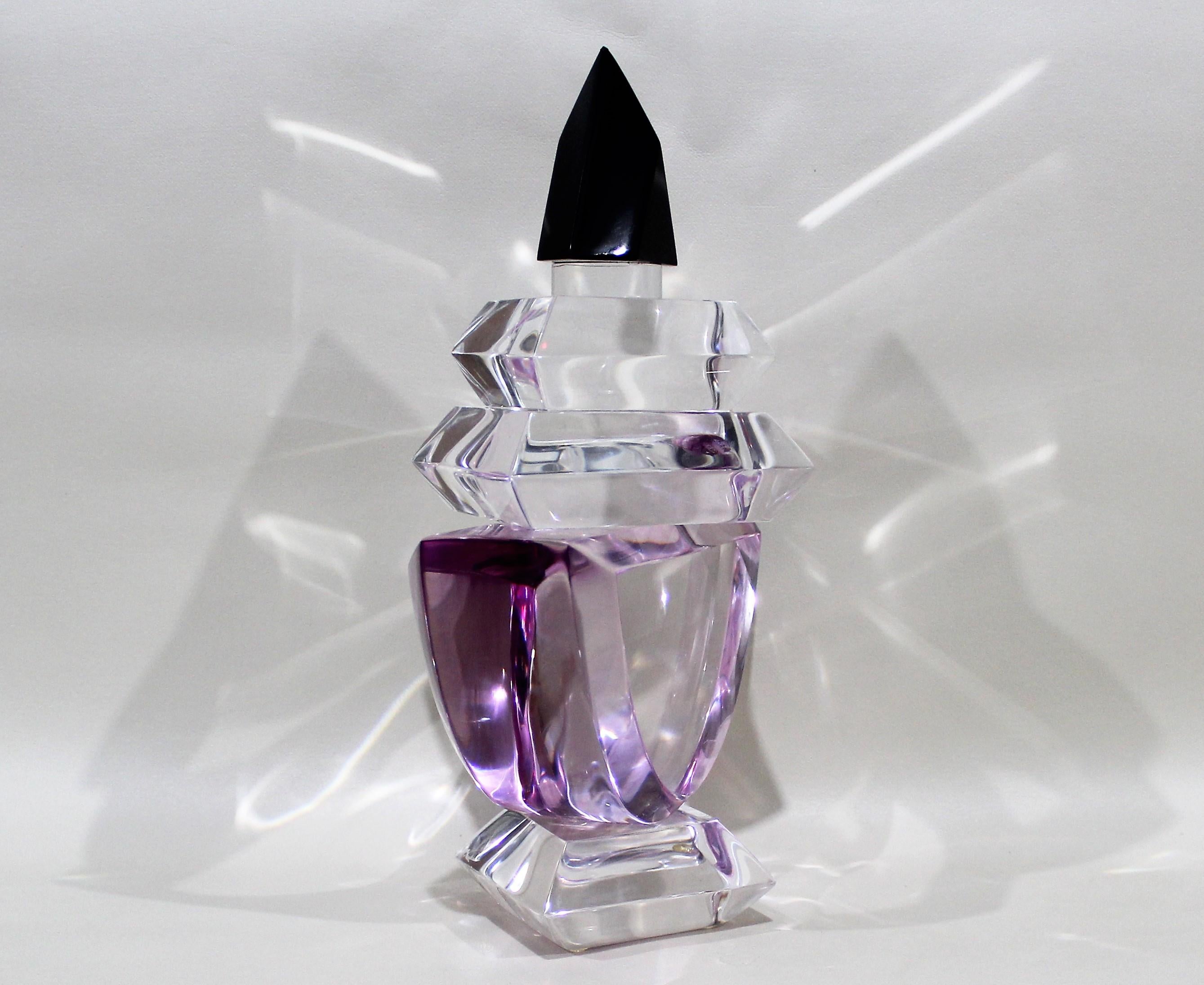 Mid-Century Modern Sculpture de flacon de parfum en lucite sarcelle Hivo Van en vente