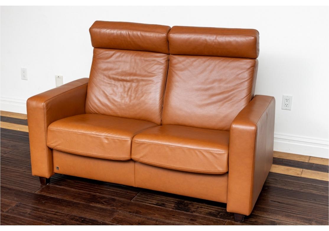 Hjellegjerde Mobler Fjords: Zweisitzer-Leder-Liegesofa (Moderne der Mitte des Jahrhunderts) im Angebot