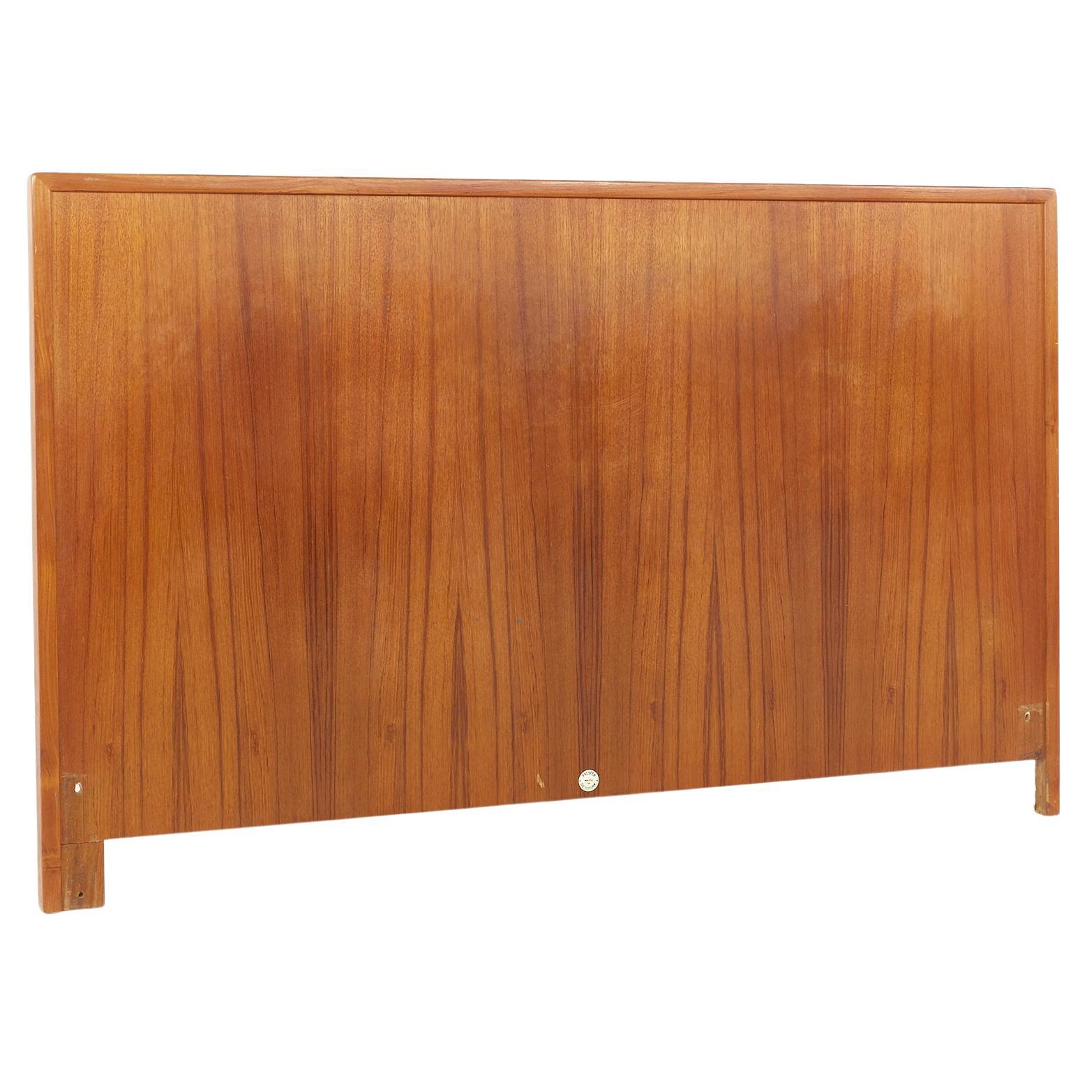 Illuminated Teak headboard with built in side tables at 1stDibs