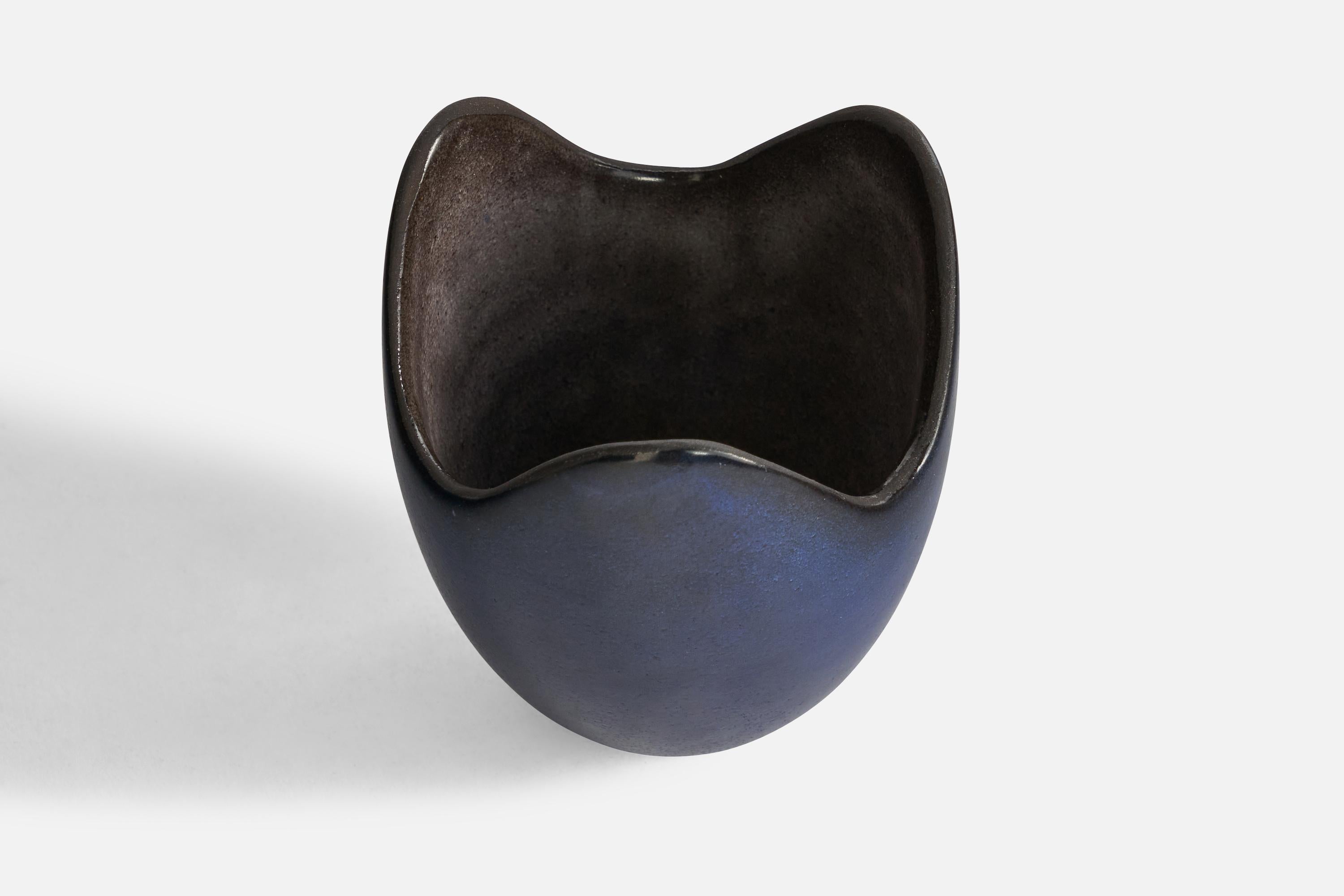 Hjördis Oldfors, Freiform-Vase, Keramik, Schweden, 1950er Jahre (Schwedisch) im Angebot