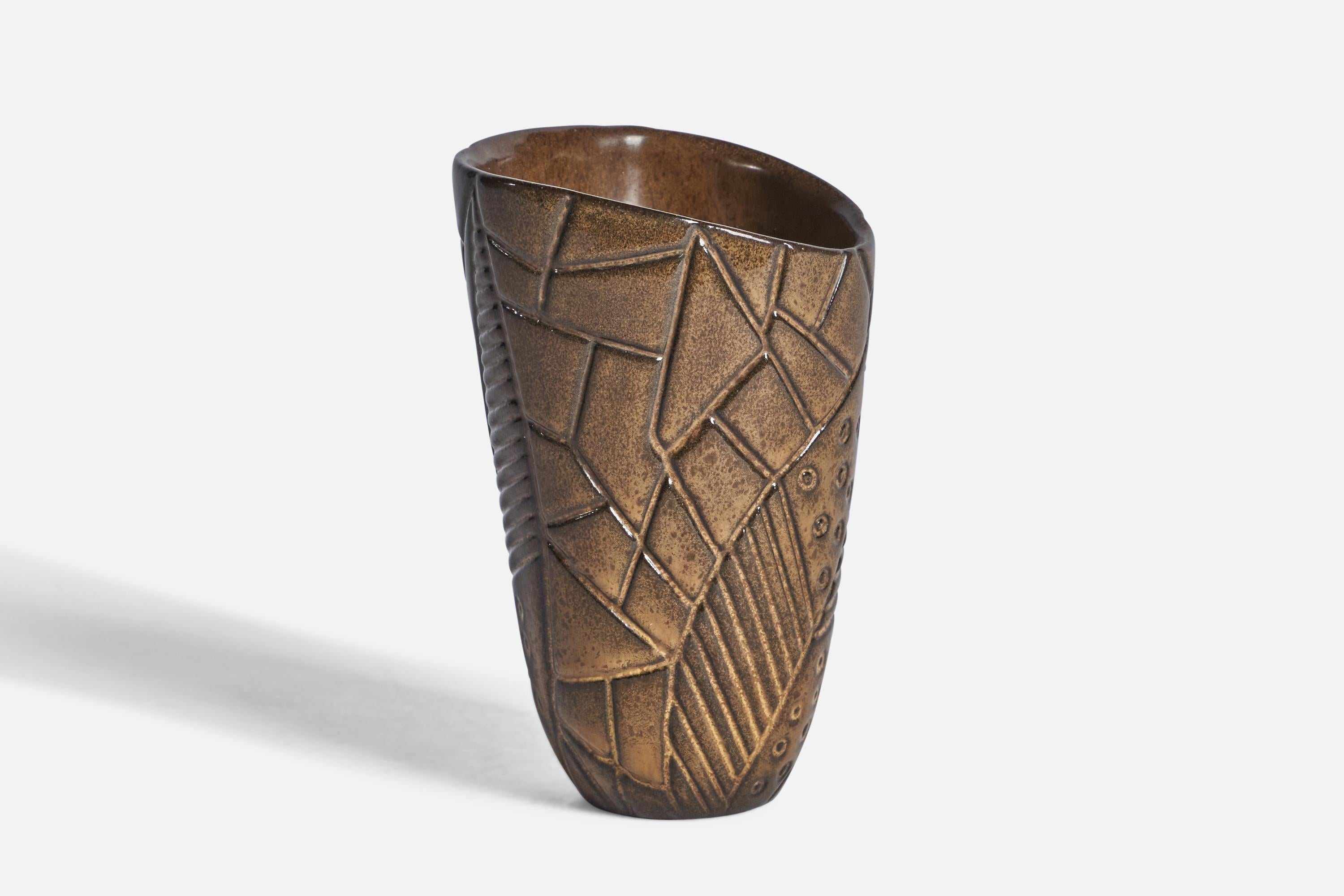 A brown-glazed earthenware vase, designed by Hjördis Oldfors and produced by Upsala Ekeby, Sweden, 1950s.
