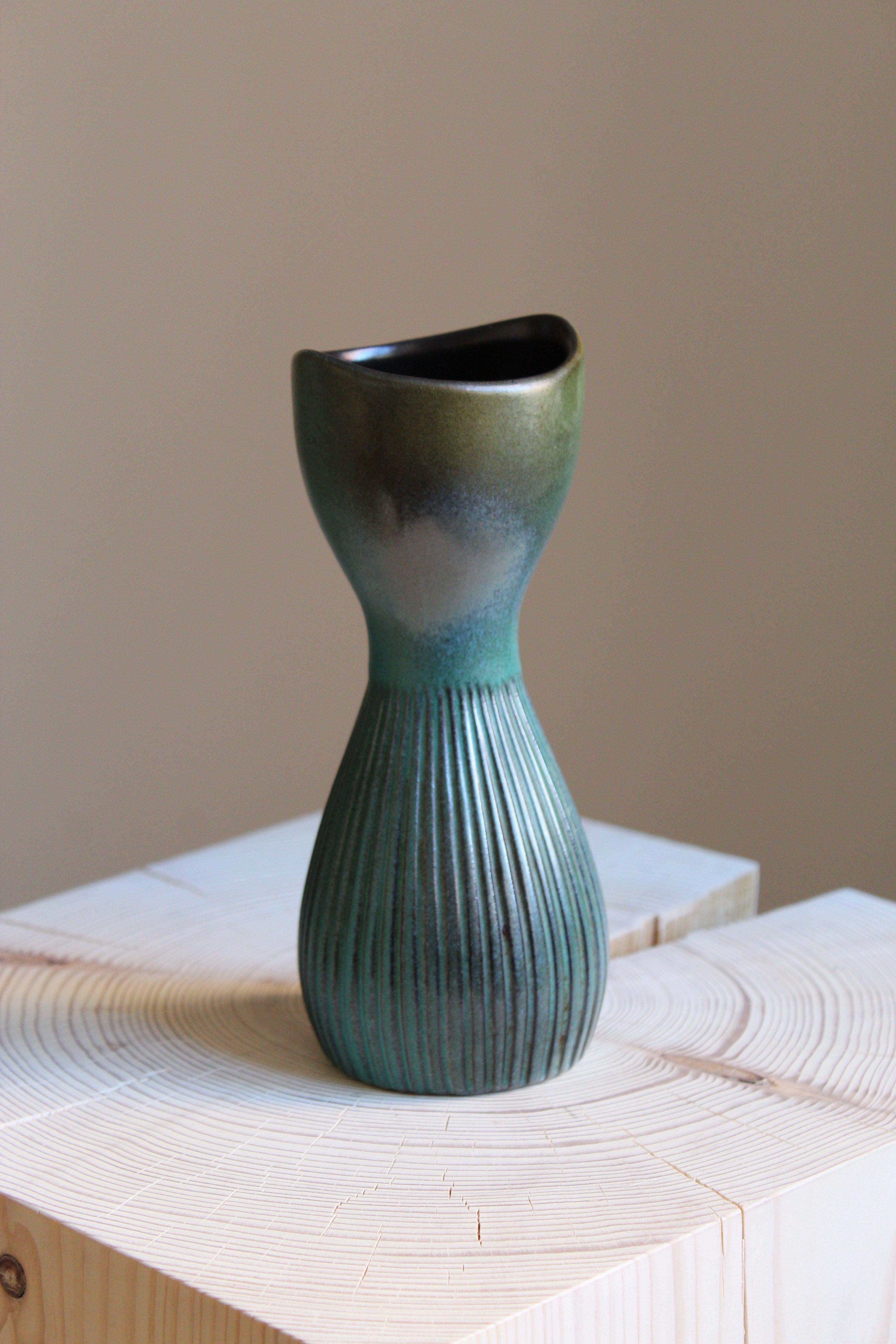 Organic Modern Hjördis Oldfors, Vase, Glazed Stoneware, Upsala-Ekeby, Sweden, 1950s