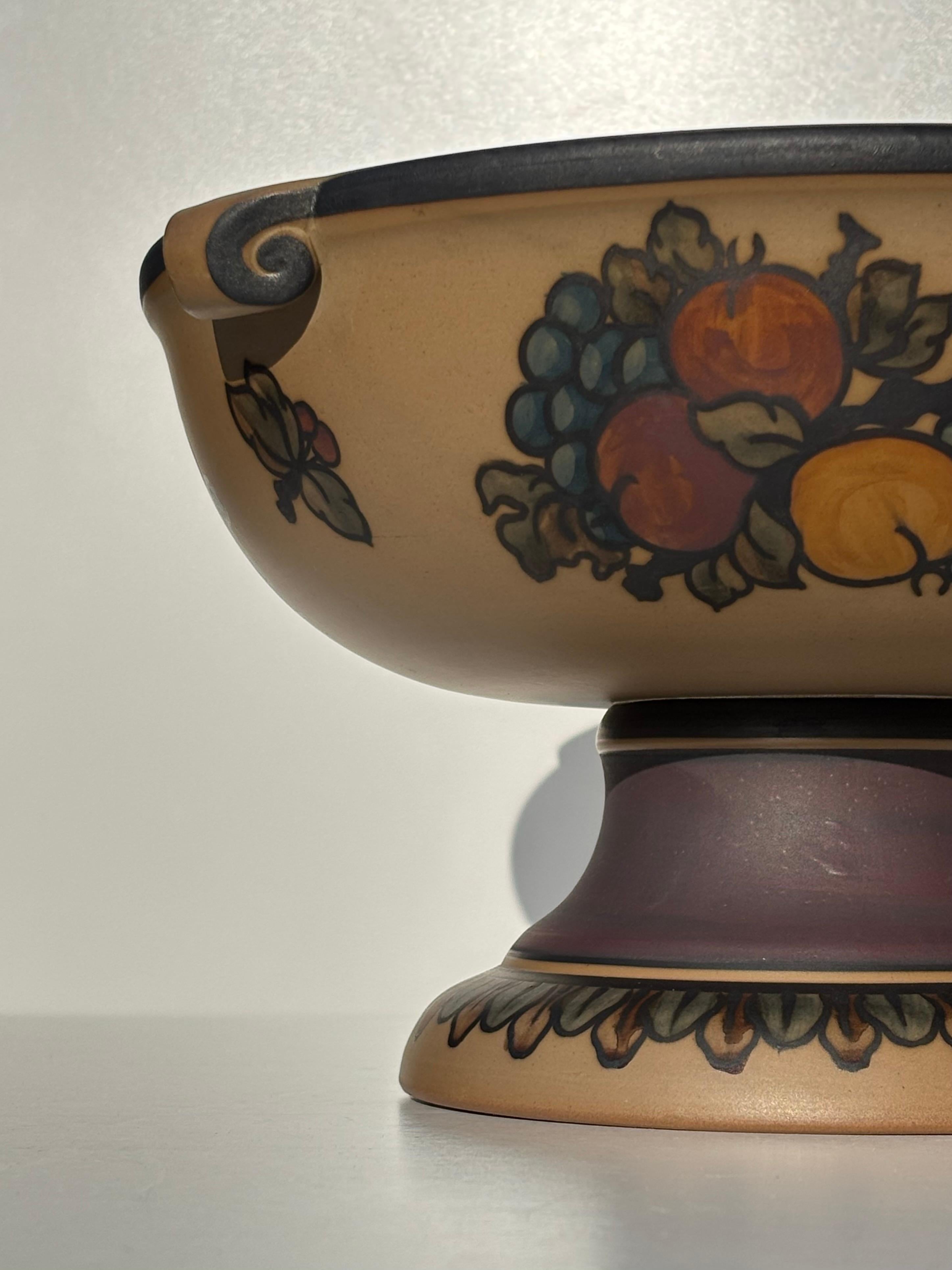 Hjorth Jugendstil-Sockelschale, 1940er Jahre (20. Jahrhundert) im Angebot